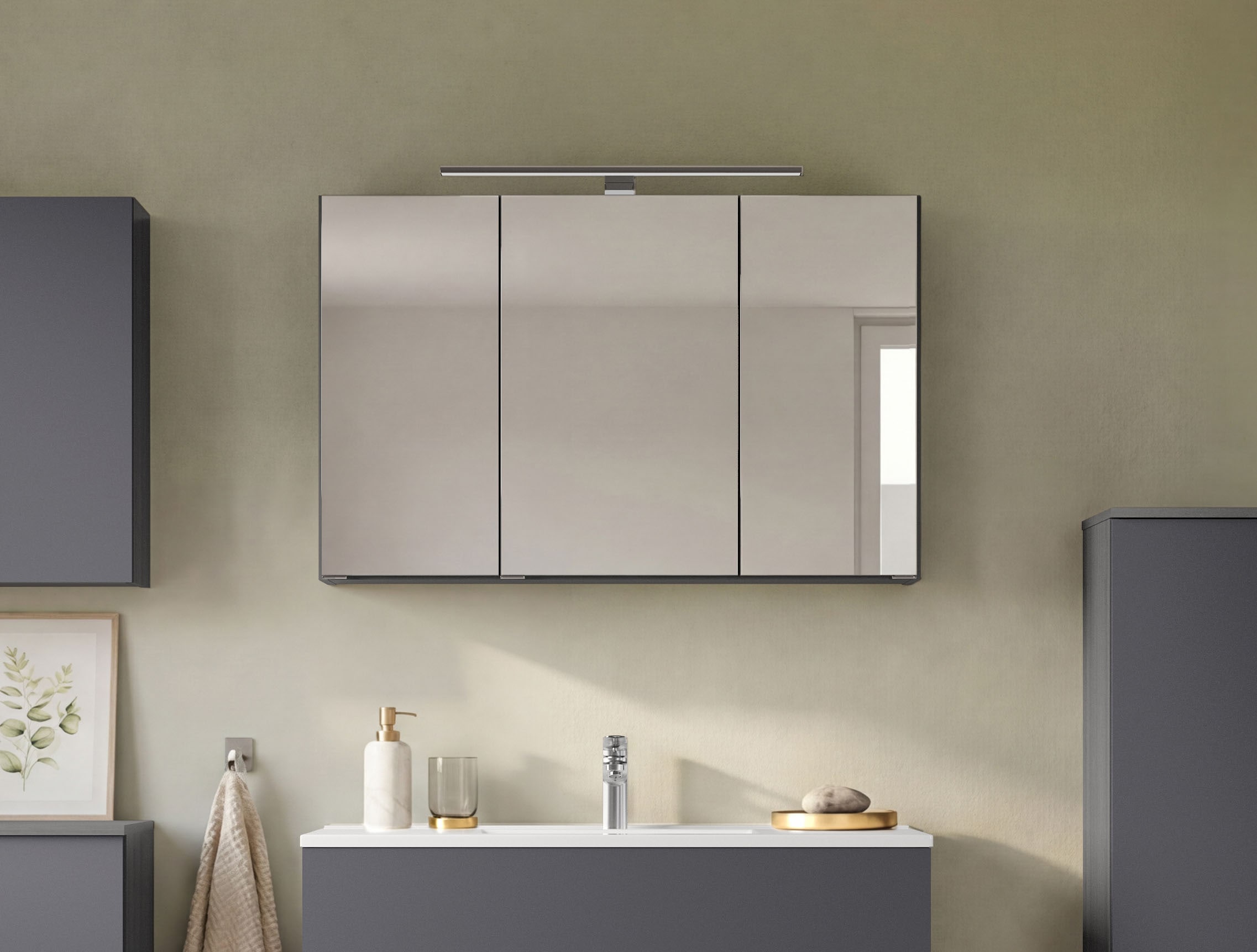 OTTO home Spiegelschrank »BOZEN, 3D-Spiegelschrank 100 cm« Inklusive LED-Aufbauleuchte, Steckdose und Schalter