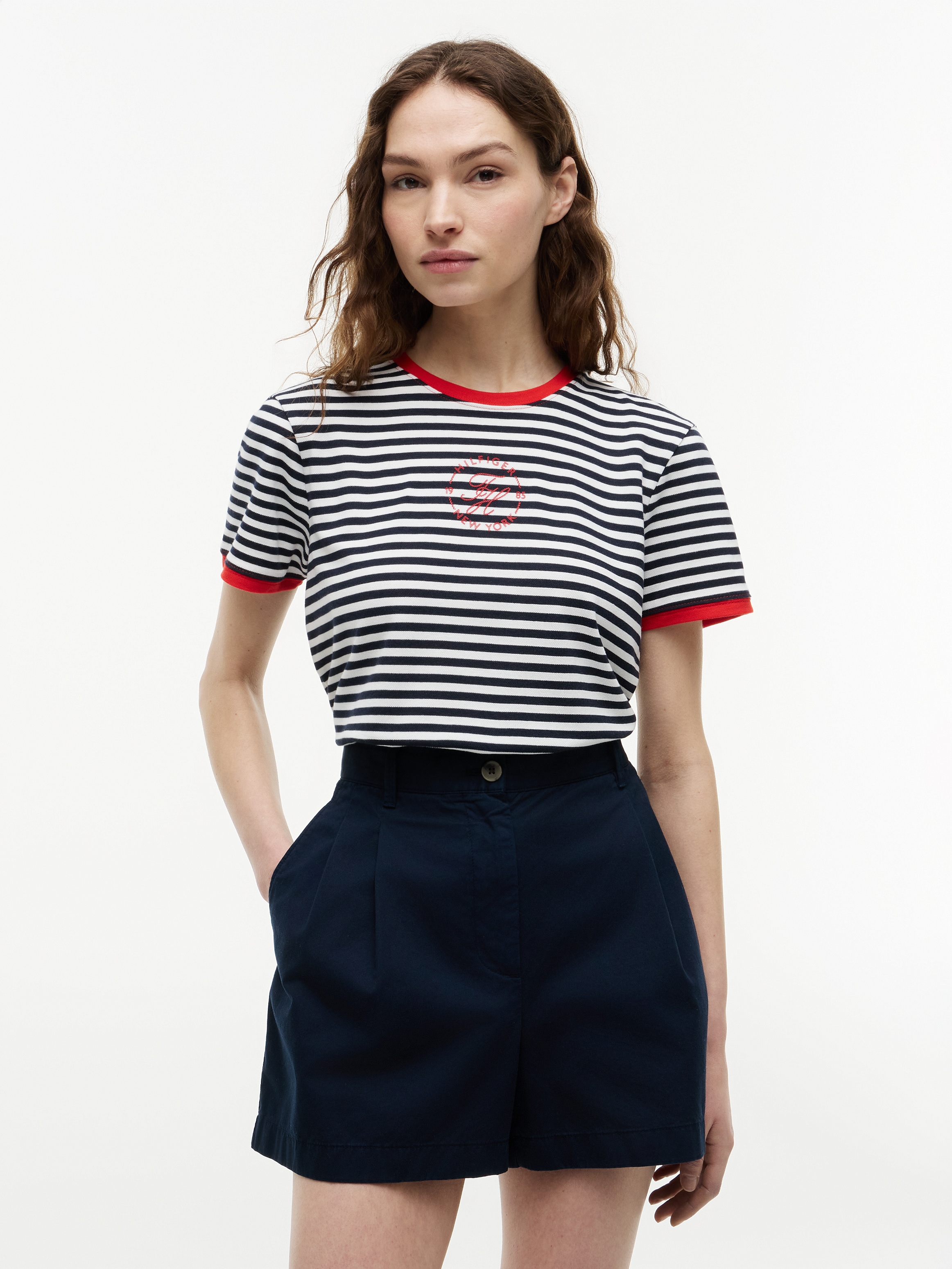 Tommy Hilfiger Kurzarmshirt "TH ROUNDAL REG C-NK SS TEE" mit kontrastfarbenen Bündchen