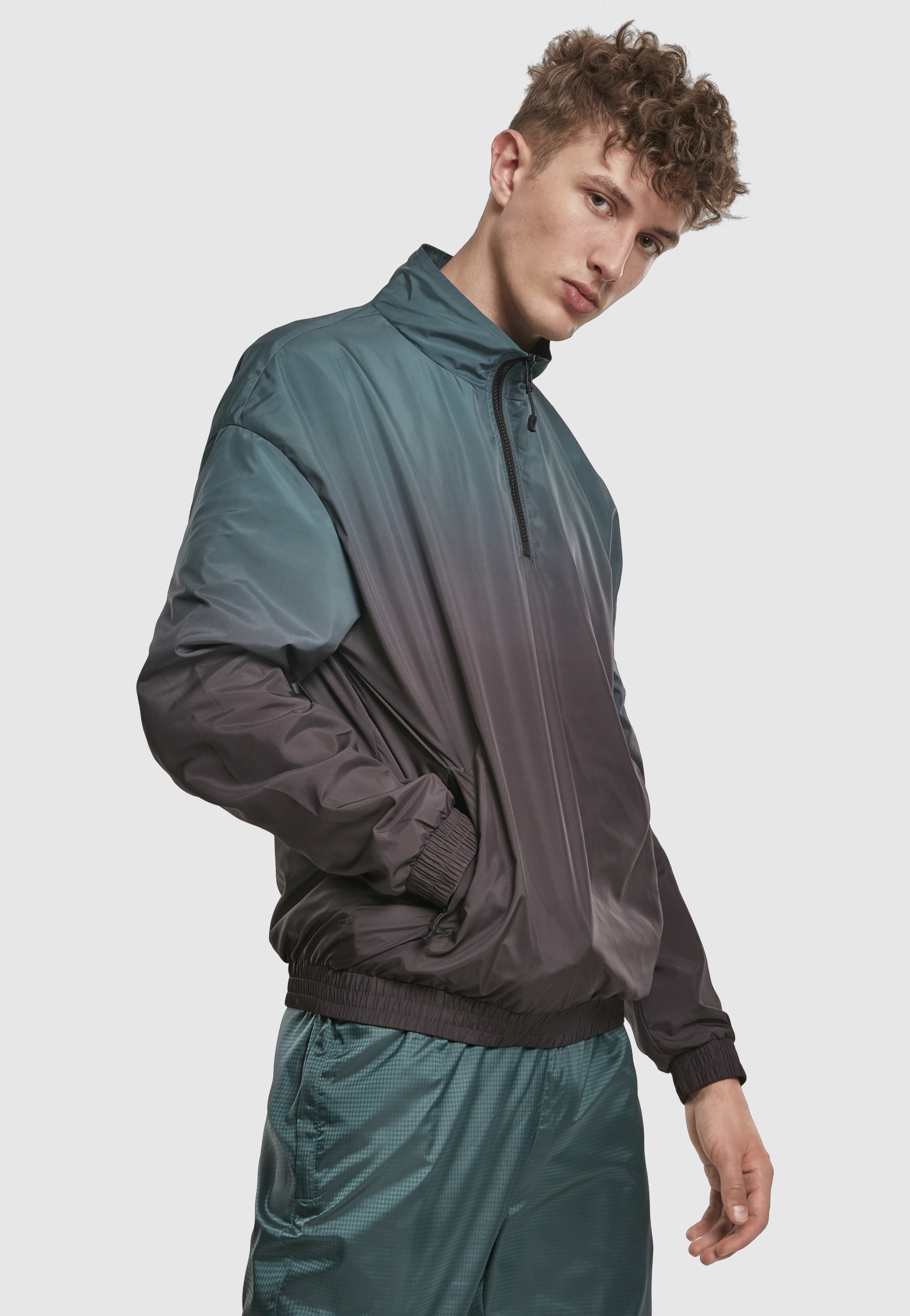 URBAN CLASSICS Allwetterjacke »Urban Classics Herren Gradient Pull Over Jacket« 1 Stk. tlg. ohne Kapuze