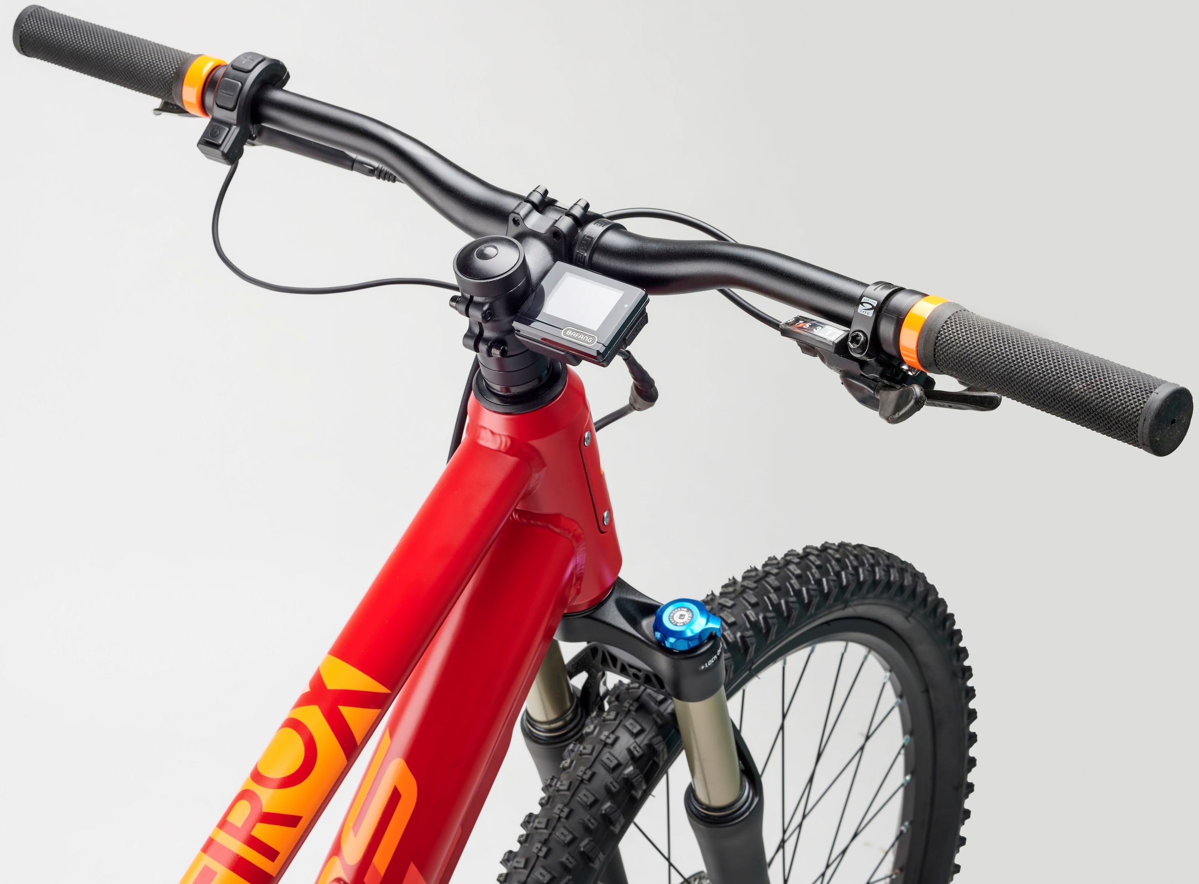 S’COOL »S'COOL e-troX race 26-9S Alivio - Red/Orange« 9 Gang Shimano Kettenschaltung Heckmotor 252 W