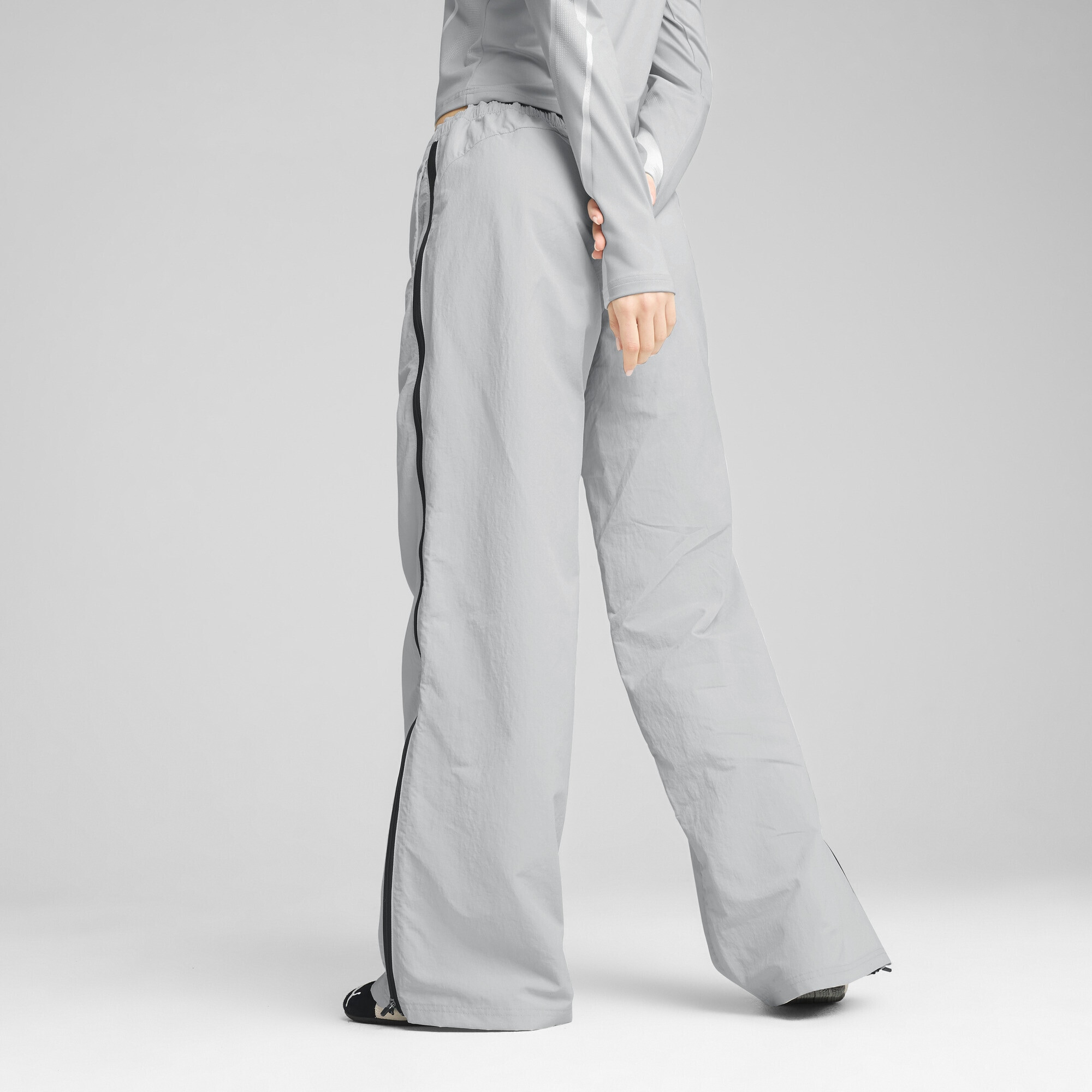 PUMA Sporthose »DARE TO Relaxed Fit Hose mit variabler Länge Damen«