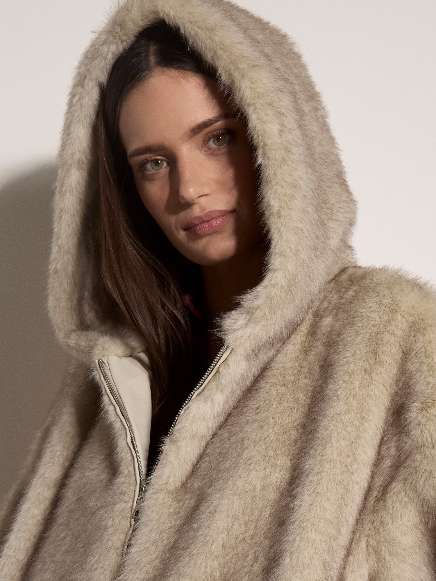 Apricot Kurzjacke »Weiche Kunstfelljacke« mit Kapuze