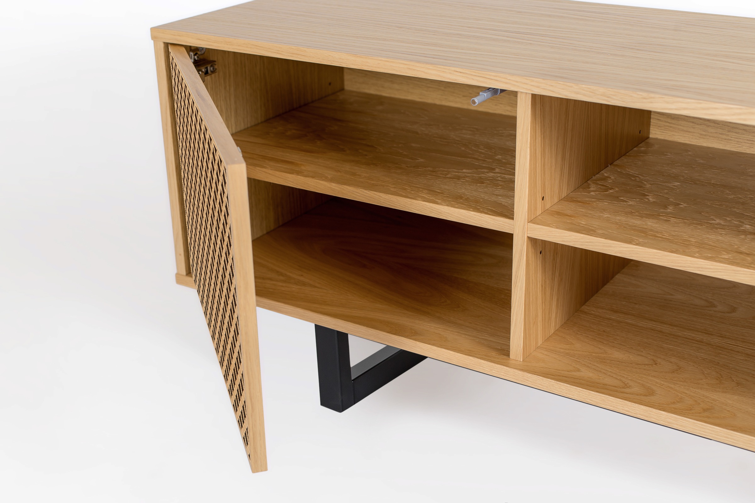 andas Lowboard, Kommode mit besonderem Print, push-to-open Funktion