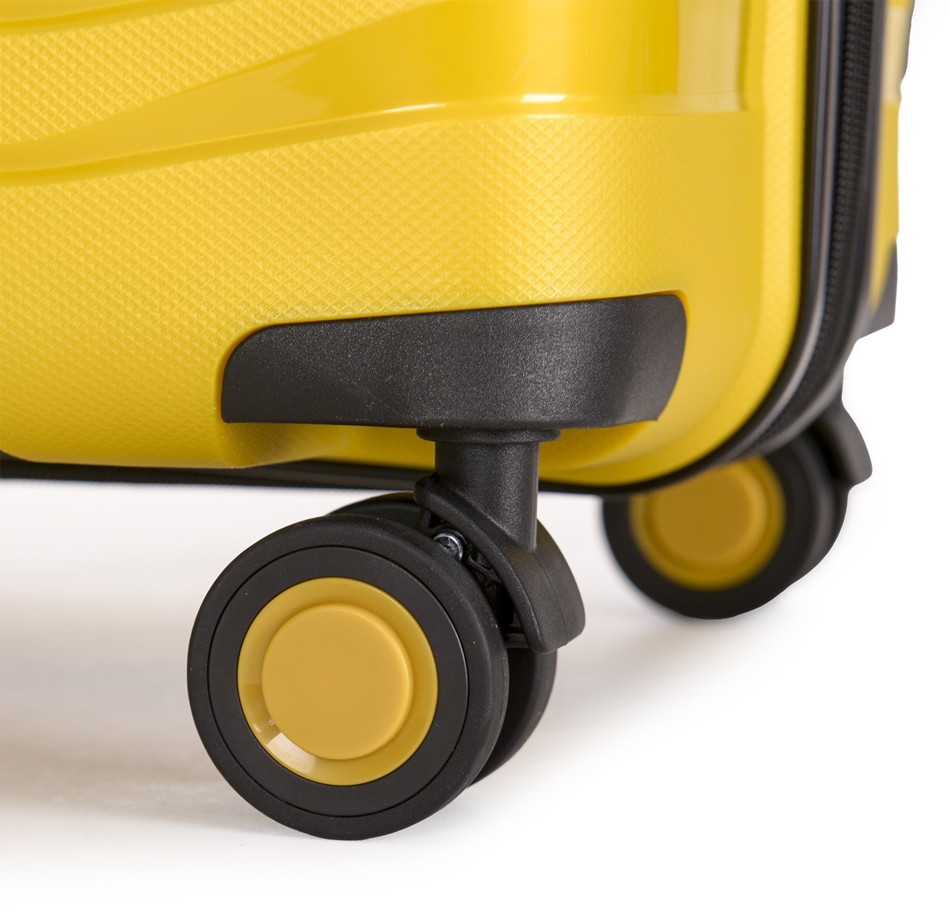 Stratic Trolley »BRIGHT+ Koffer L«, (1 St.), 4 Rollen, Hartschalenkoffer Trolley TSA-Zahlenschloss STRATIC CONNECT NFC-Chip