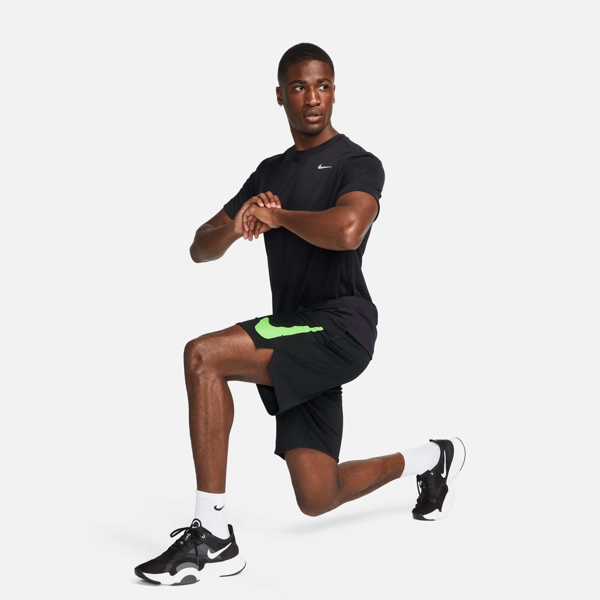 Nike Trainingsshorts »DRI-FIT TOTALITY STUDIO ' MEN'S " UNLINED KNIT FITNESS SHORTS«