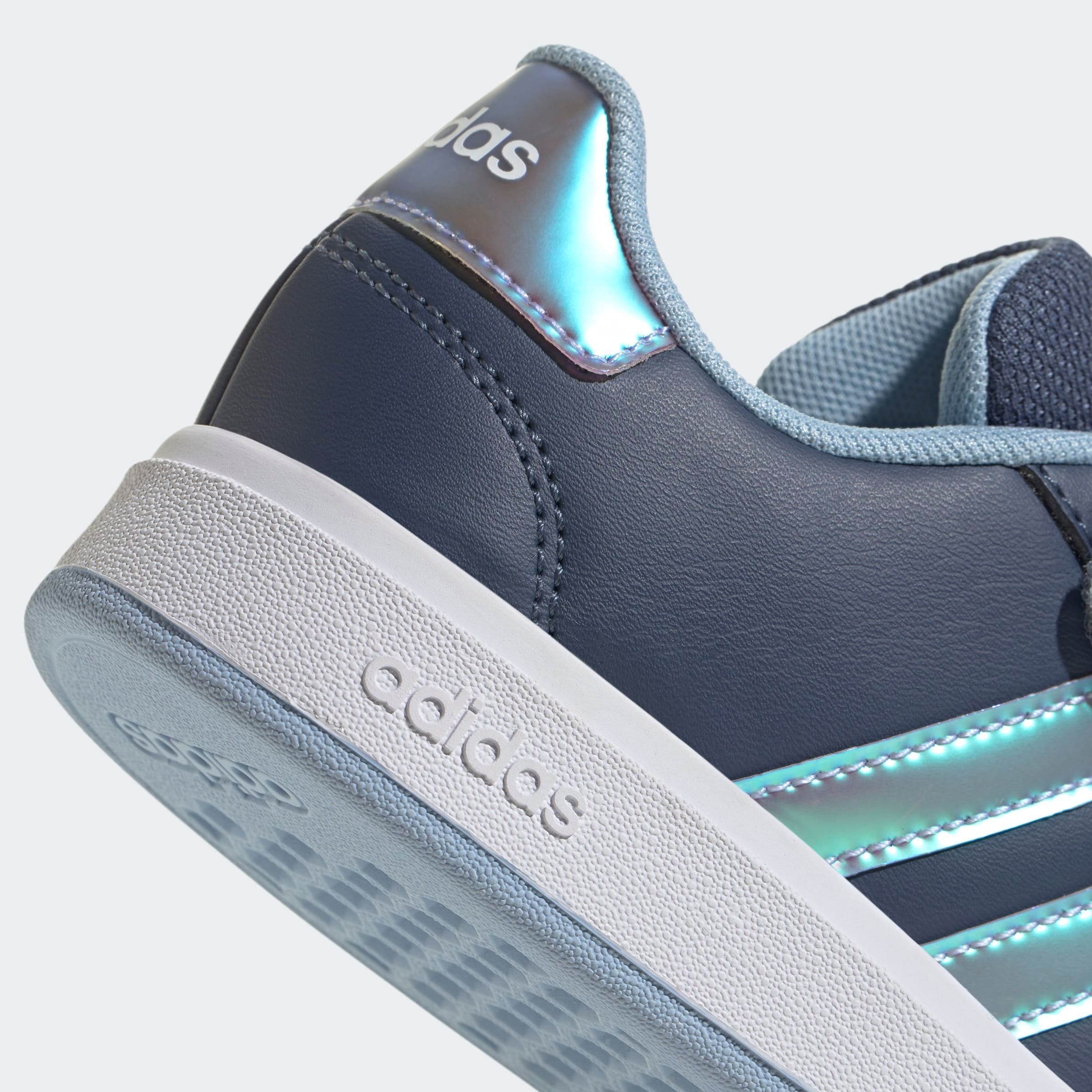 adidas Sportswear Klettschuh »GRAND COURT 2.0 KIDS«, Design auf den Spuren des adidas Superstar