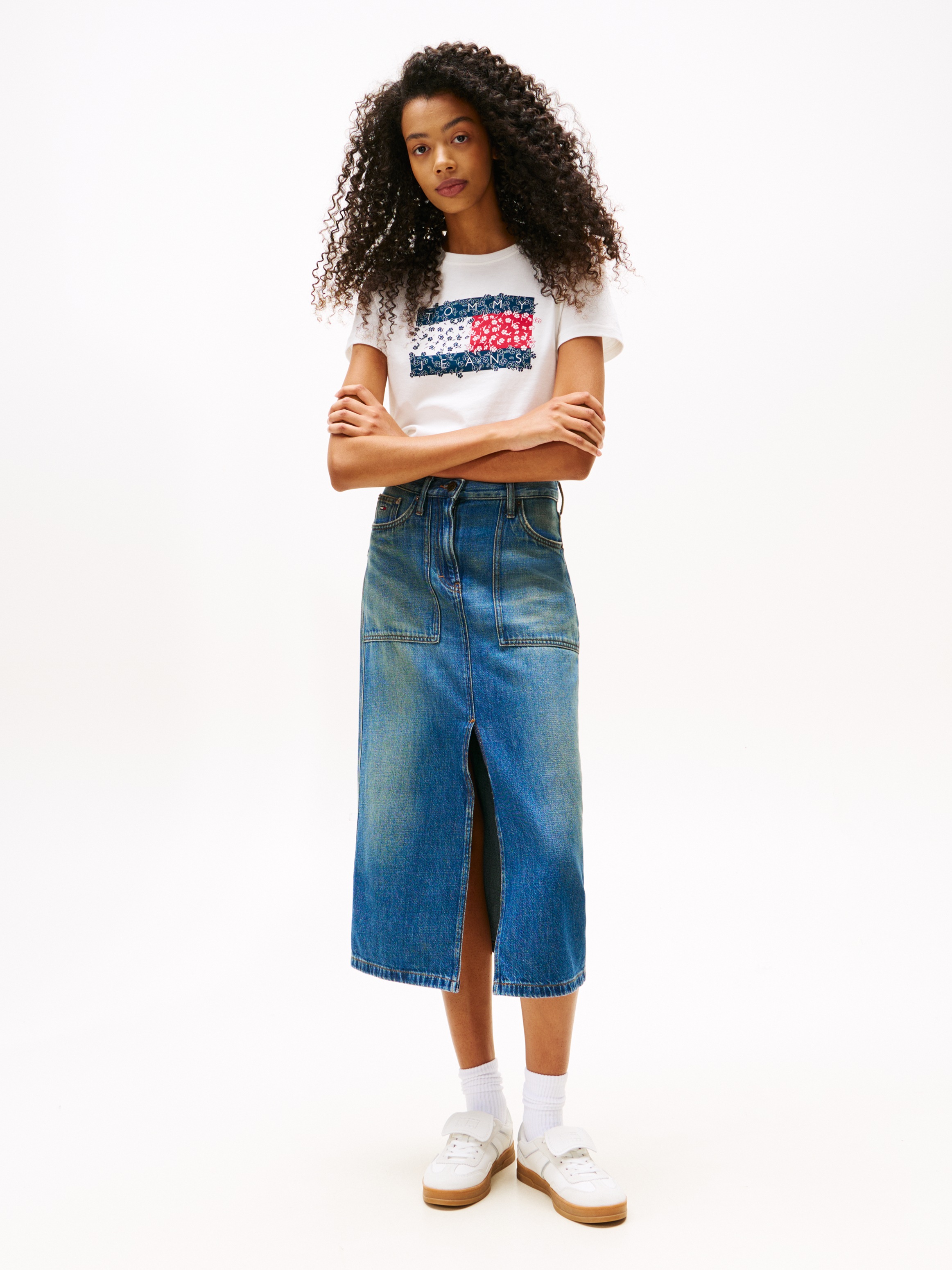 Tommy Jeans Rundhalsshirt "TJW REG FLORAL FLAG TEE", mit Blumenprint günstig online kaufen