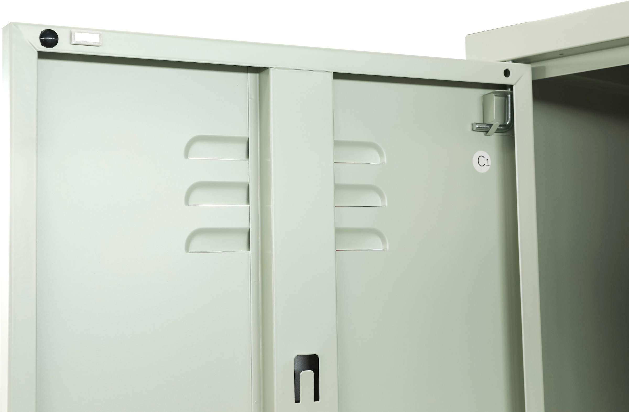 OTTO home Kleiderschrank »Siena Schrank Spind Metallschrank mit 3 Türen« Ideal für jeden Wohnraum - Trendsetter,  Zeitloser Schlafzimmerschrank Garderobe Multischrank