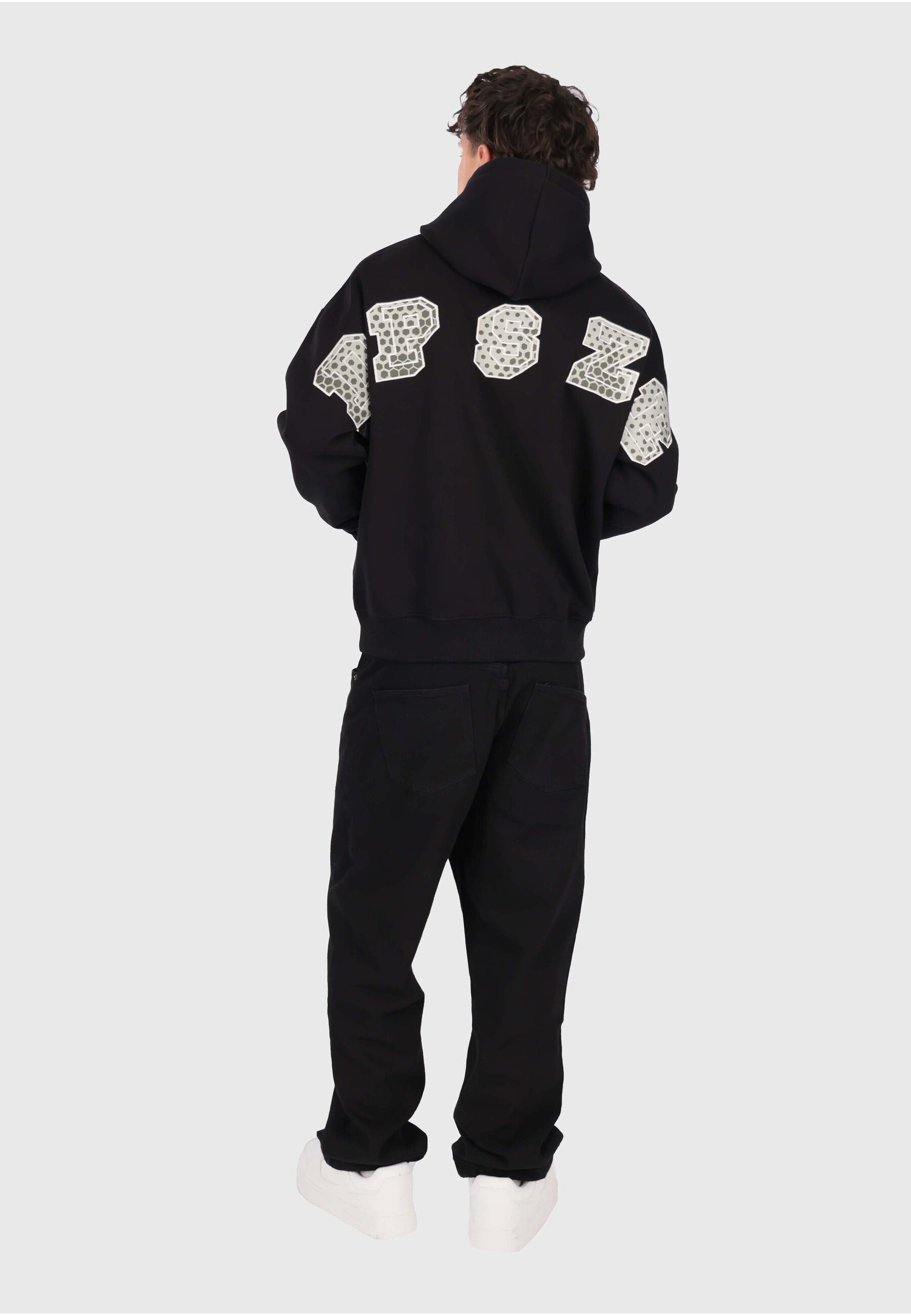 Dropsize Kapuzensweatshirt »Dropsize CAMO PATCH HOODIE«, 1 Stk.
