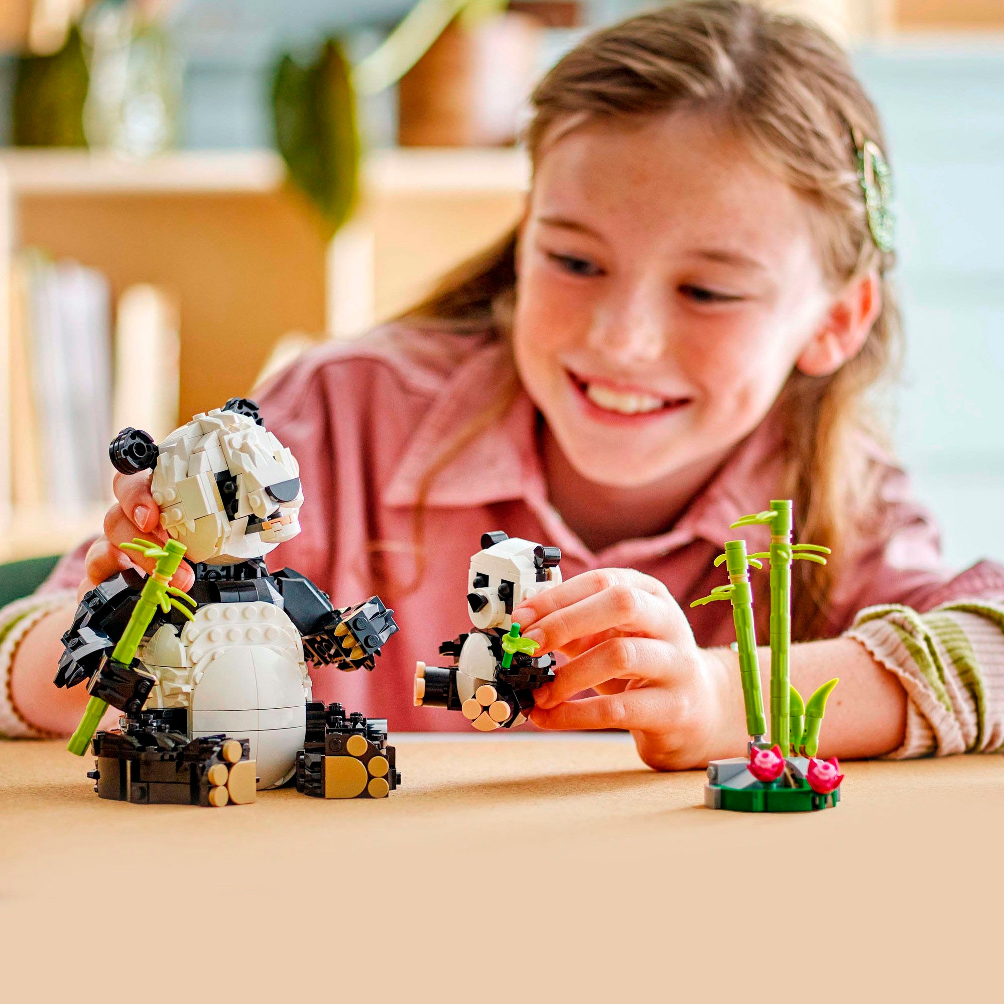 LEGO® Konstruktionsspielsteine »Wilde Tiere: Pandafamilie (31165), LEGO Creator«, (626 St.), Made in Europe