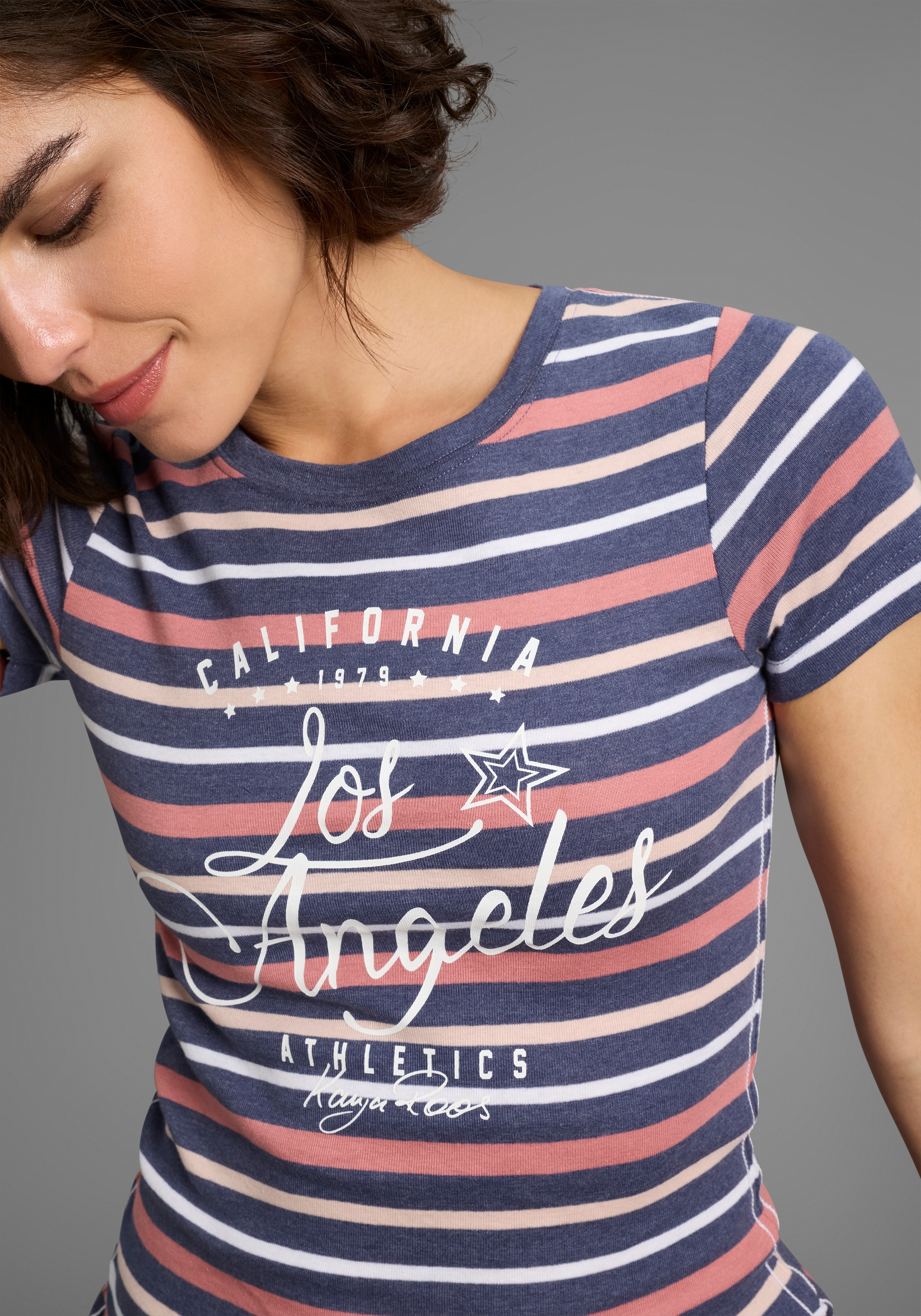 KangaROOS T-Shirt, kurzärmelig, sehr figurbetont, aus Baumwolle und Polyest günstig online kaufen