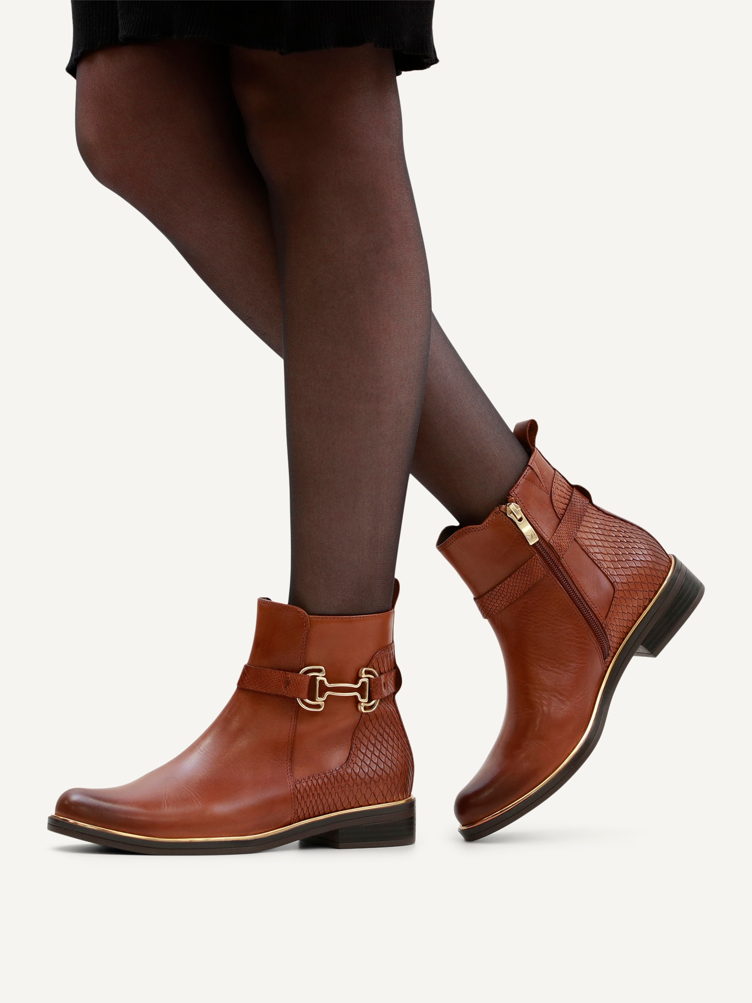 Caprice Stiefelette, Blockabsatz, Businessschuh, Boots mit edlem Schmuckelement