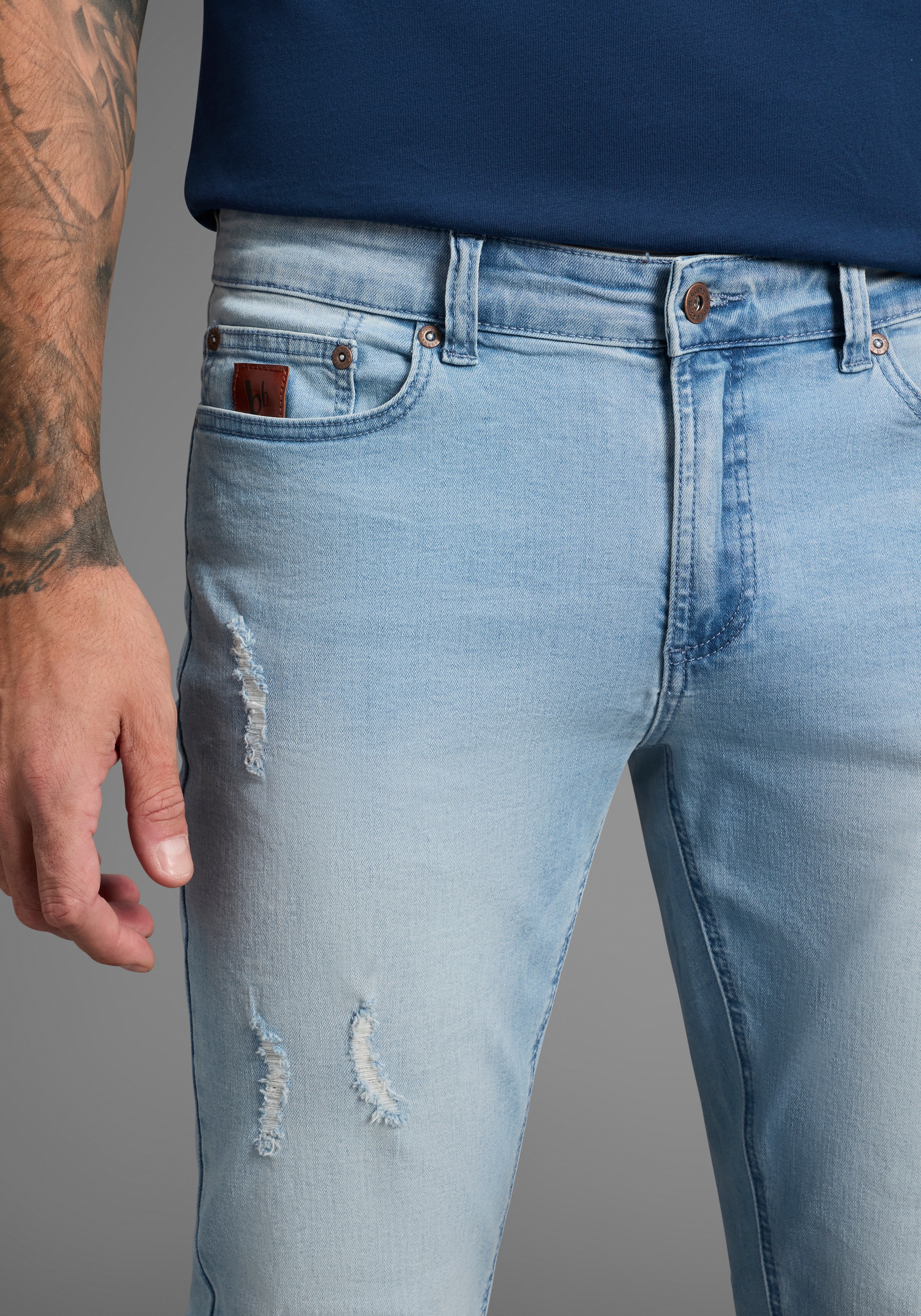 Bruno Banani Straight-Jeans »Hutch«, gerade Beinform, teilweise mit modischen Destroyed-Effekten