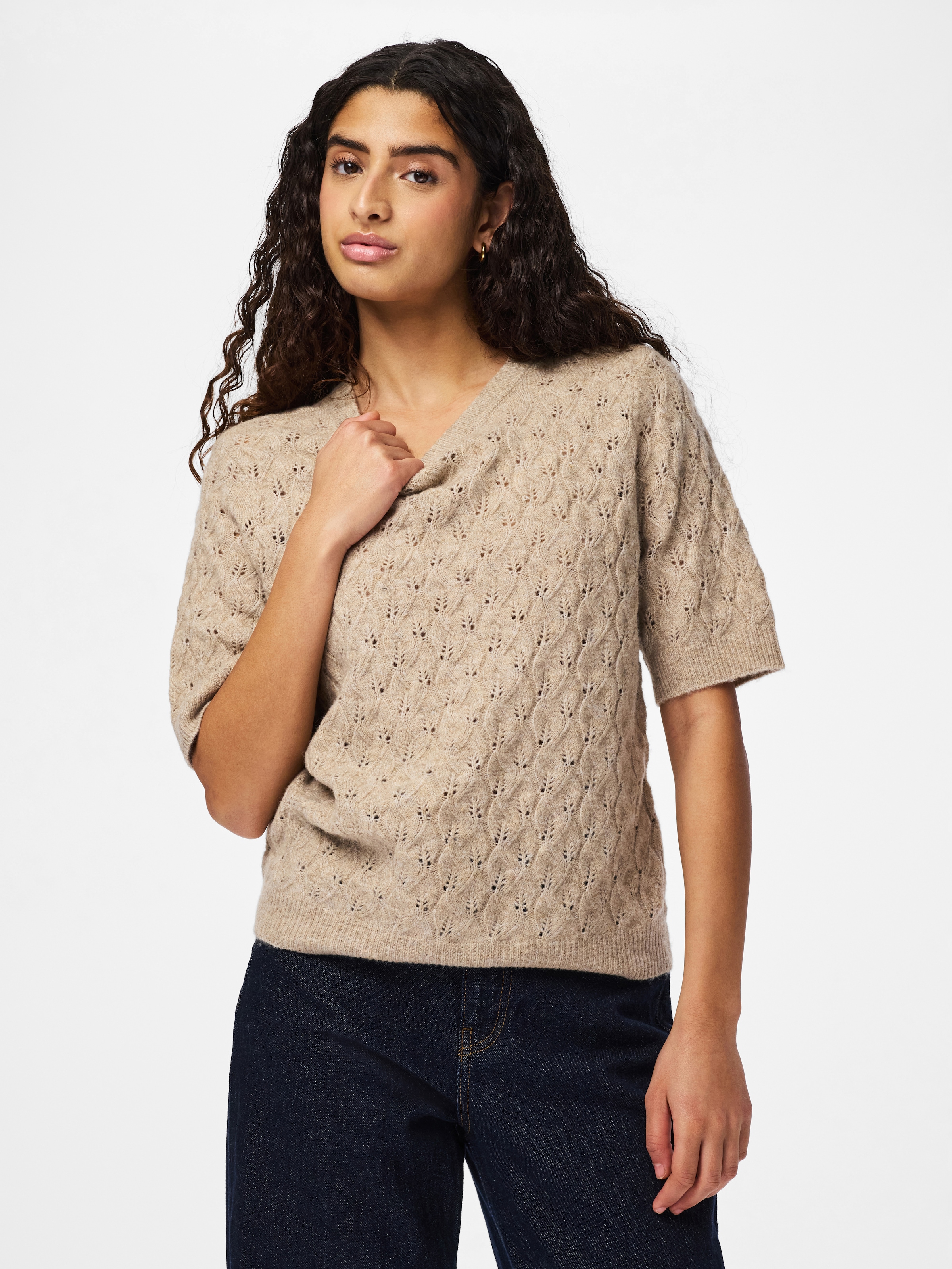 pieces Strickpullover "PCLELOU SS O-NECK KNIT NOOS BC" mit Ajourmuster günstig online kaufen