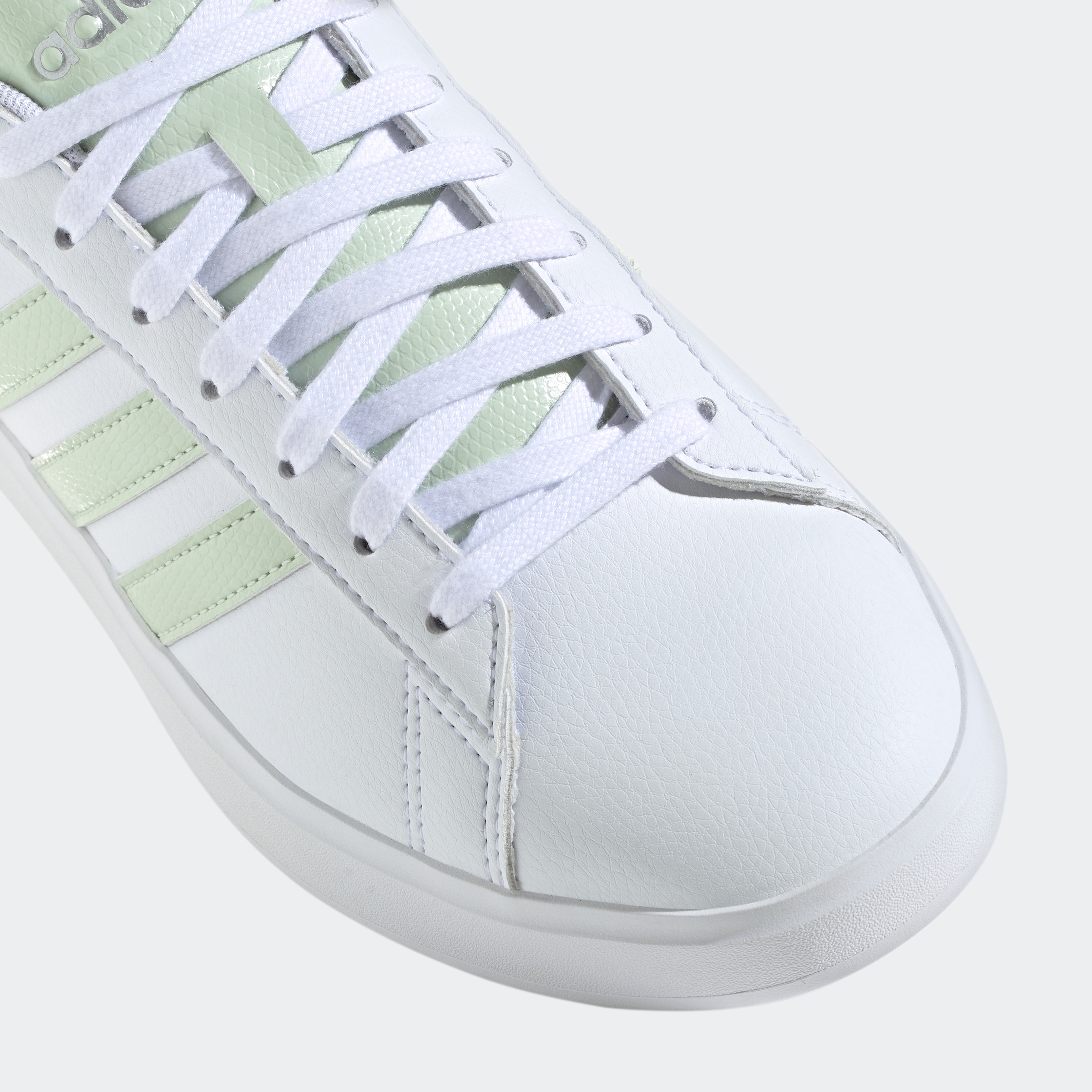 adidas Sportswear Sneaker »GRAND COURT 2.0«, Design auf den Spuren des adidas Superstar