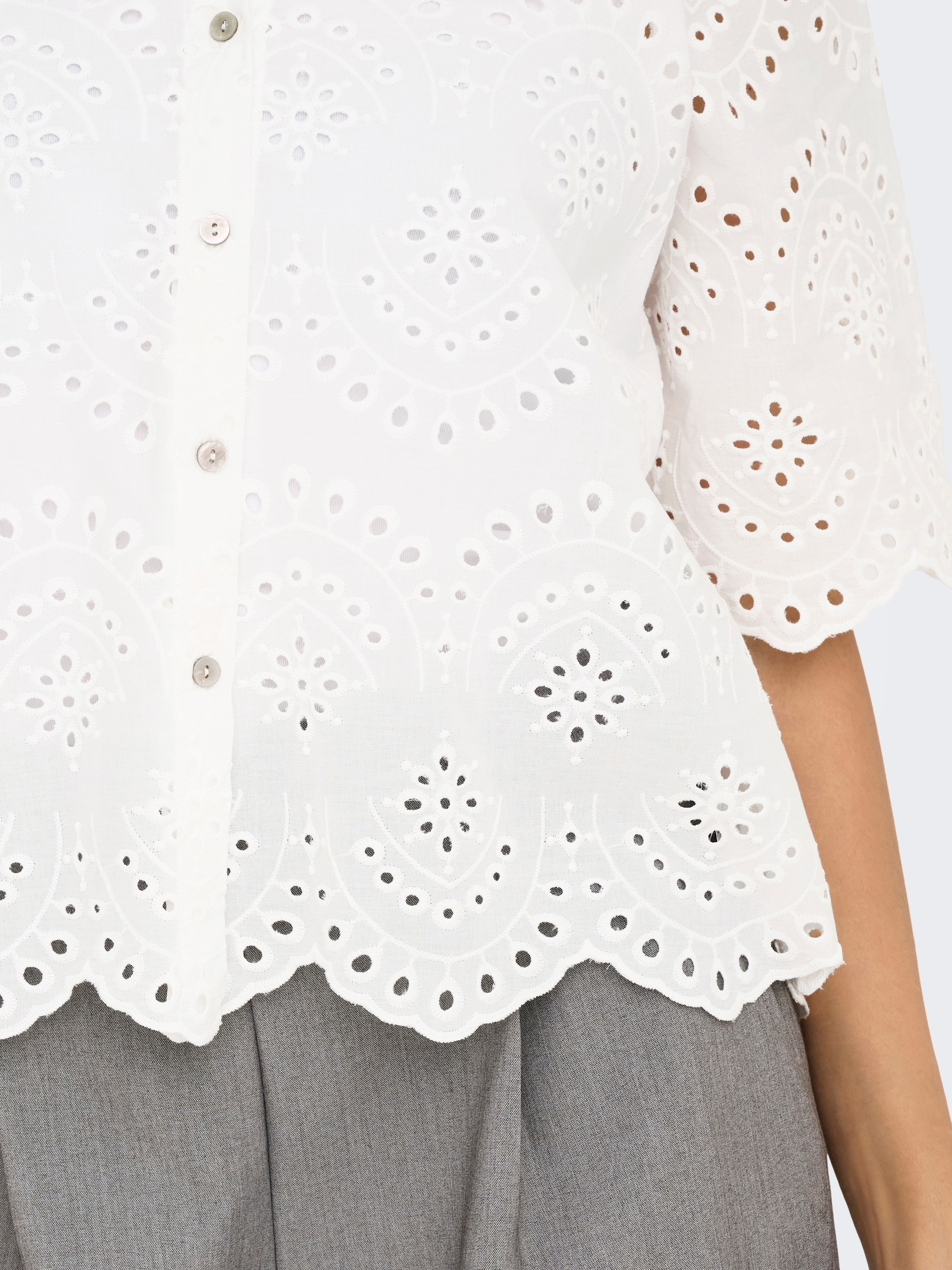 Thumbnail - ONLY Spitzenbluse "ONLVALAIS S/S SHIRT WVN NOOS" Baumwolle, loose fit