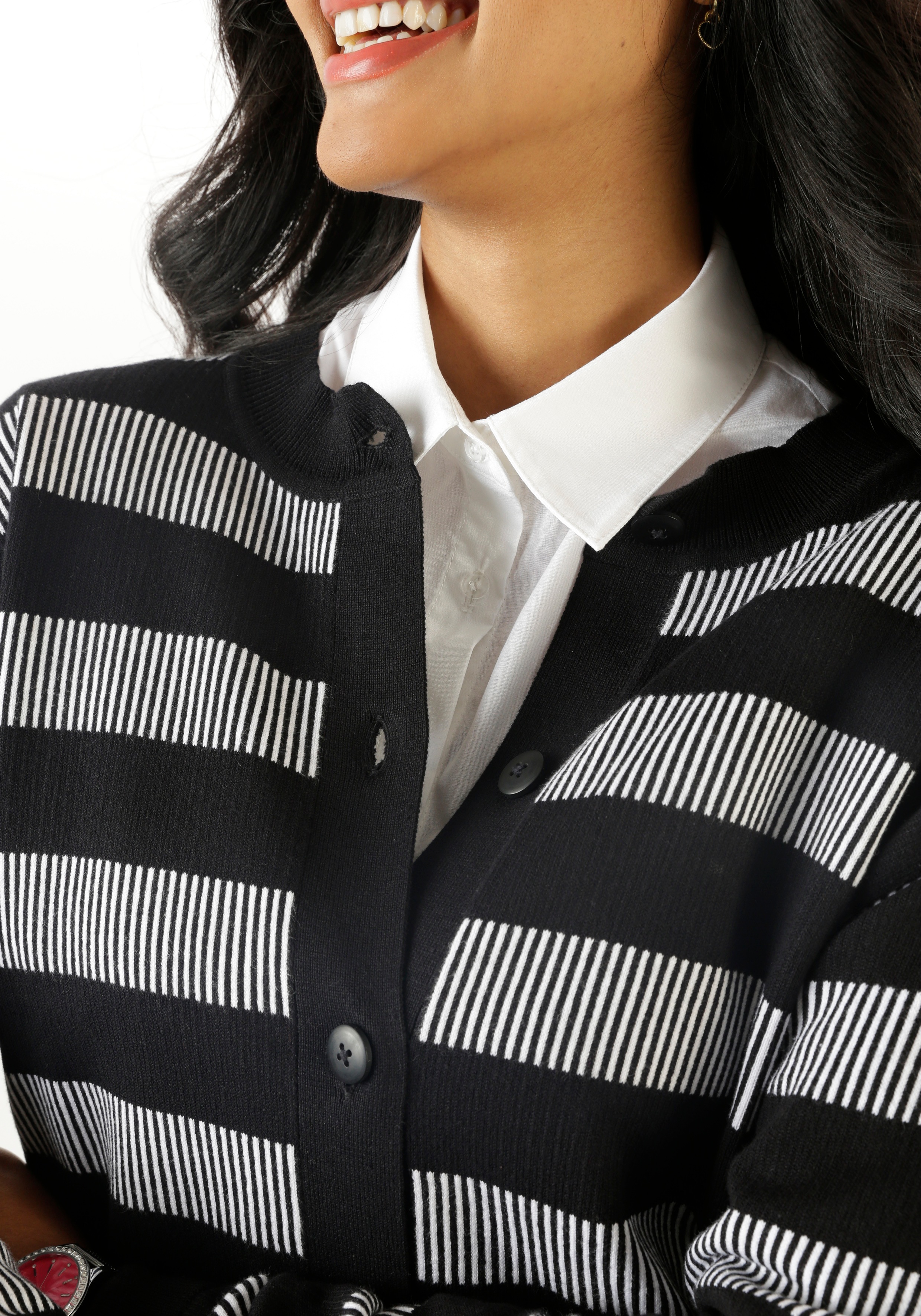 Thumbnail - Aniston SELECTED Strickjacke, im trendigen Streifen-Dessin