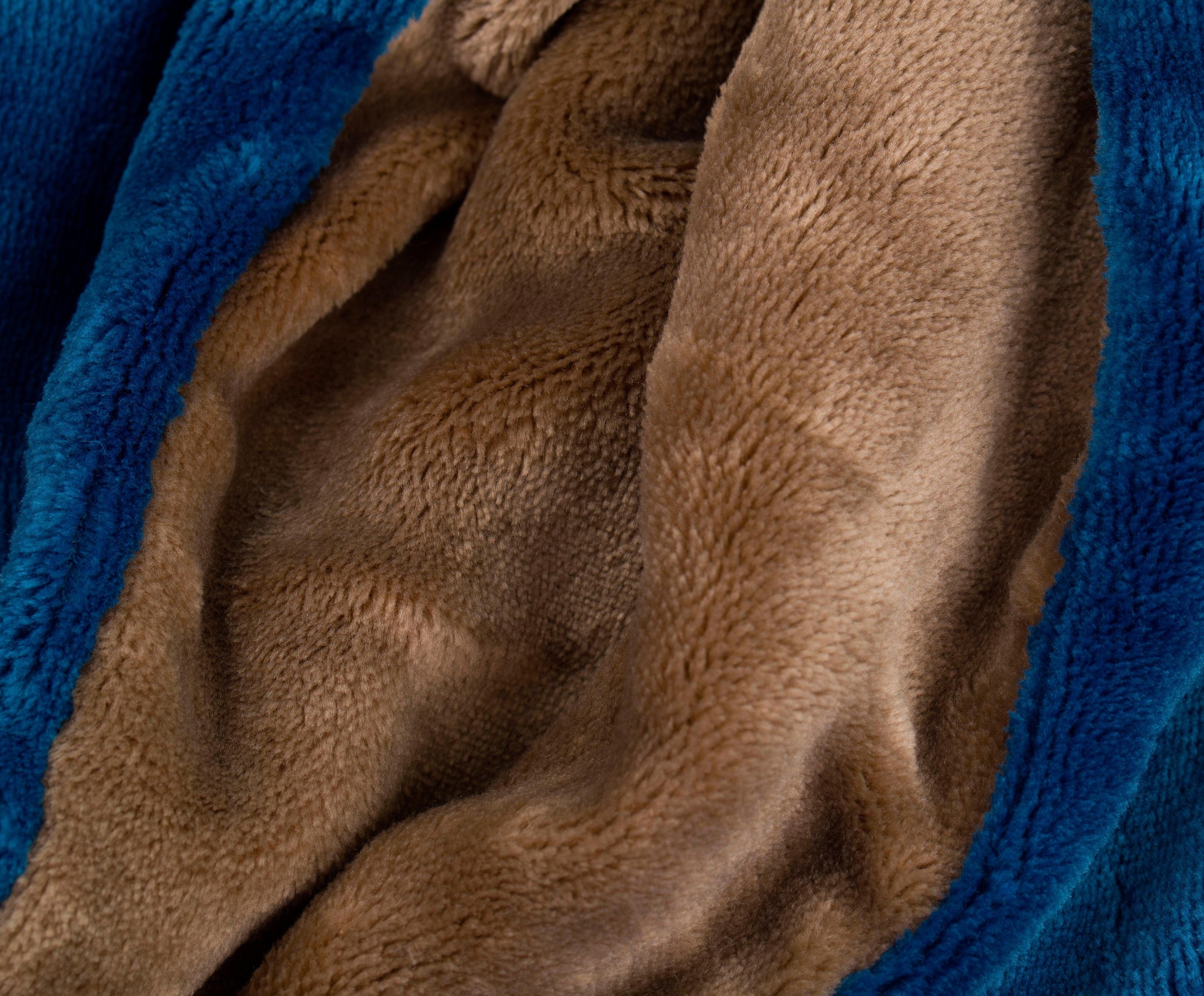 Gözze Wendebettwäsche »Superflausch«, (2 tlg.), in Microfaser Qualität, 100% Polyester, Bett- und Kopfkissenbezug mit Reißverschluss, Wende Design, wärmende Winterbettwäsche.