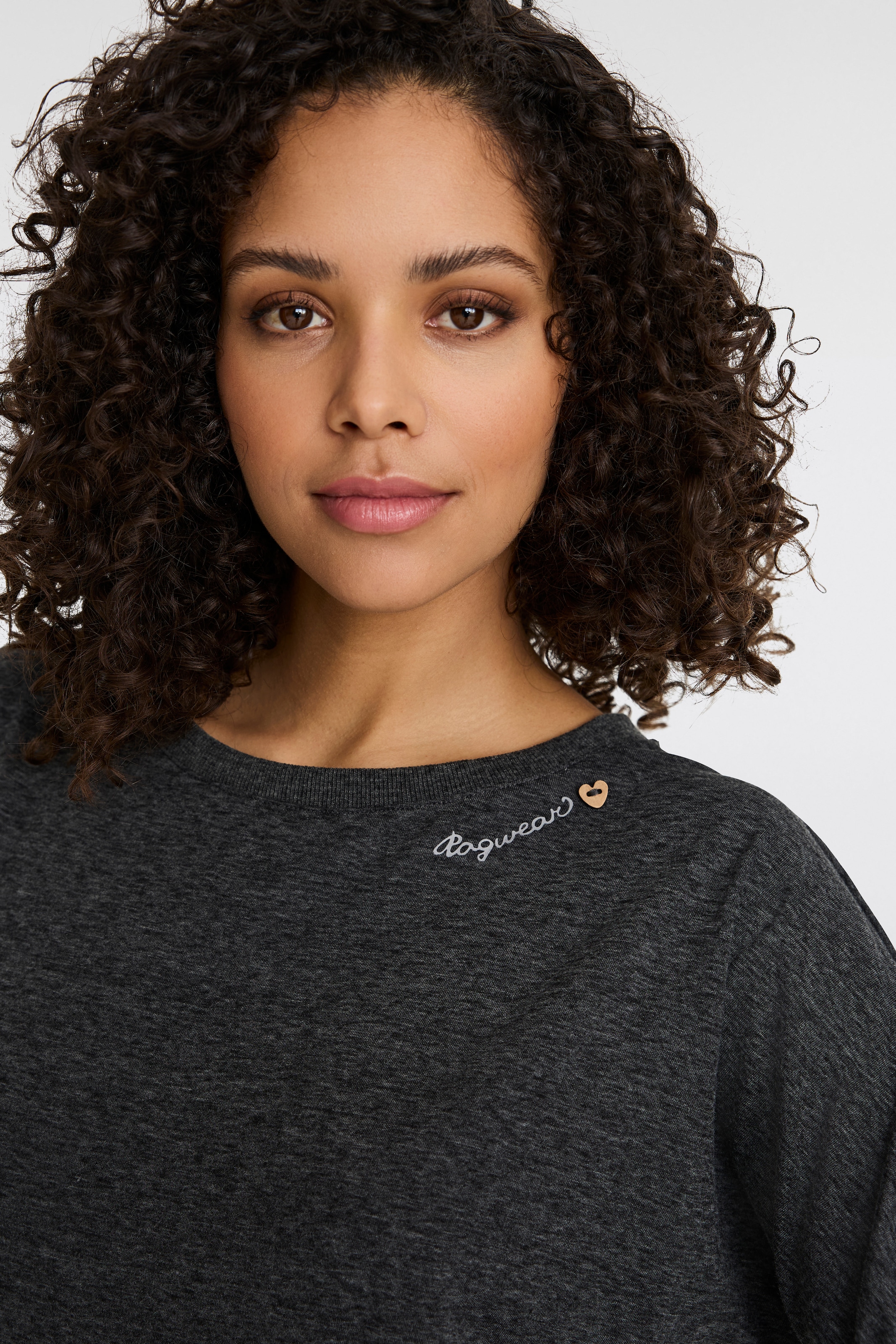 Ragwear 3/4-Arm-Shirt »SHIMONA CORE«, abgerundeter Saum und modische 3/4 Ärmel