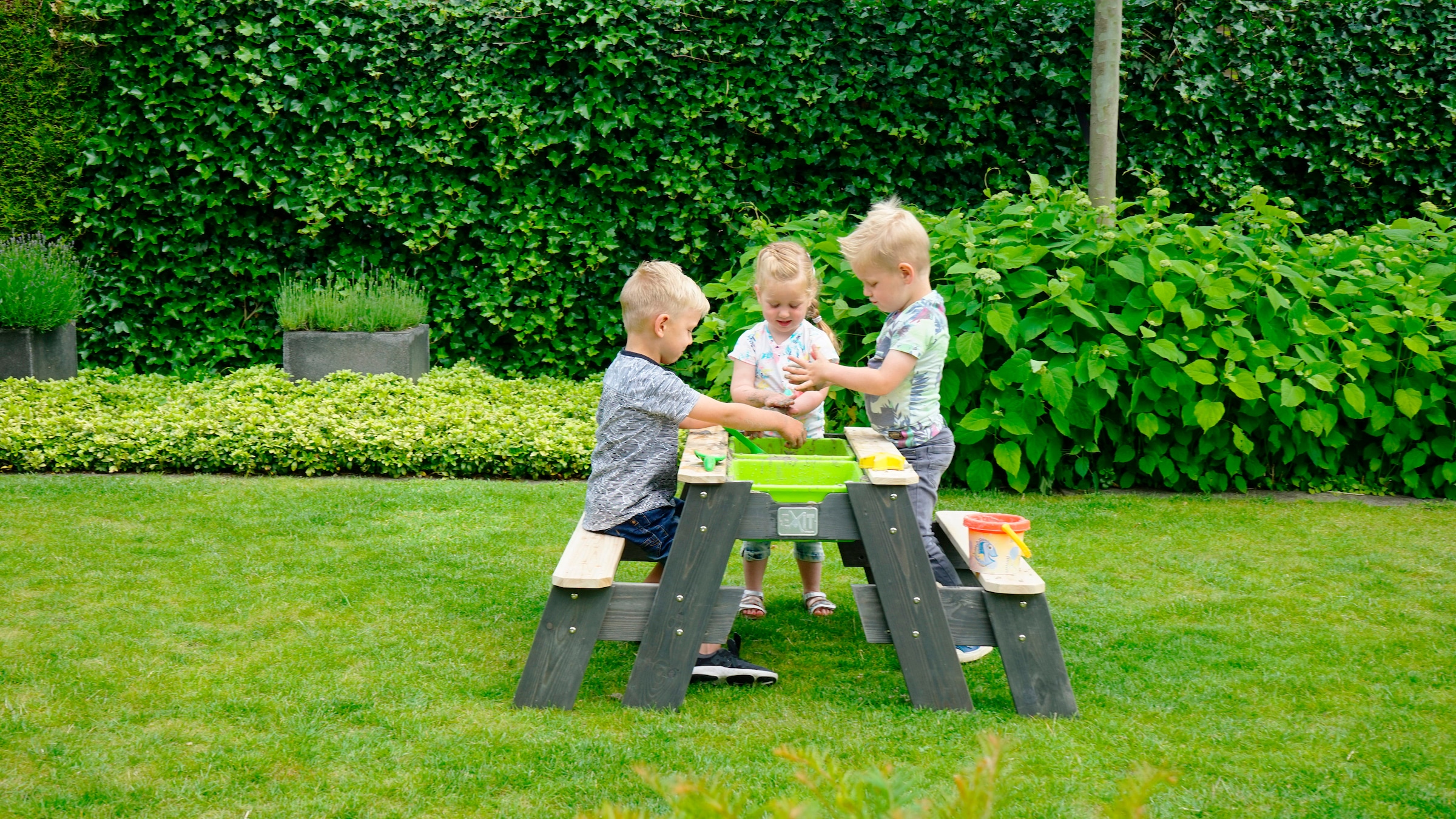 EXIT Spieltisch »Aksent«, mit 2 Bänke; FSC® - schützt Wald - weltweit