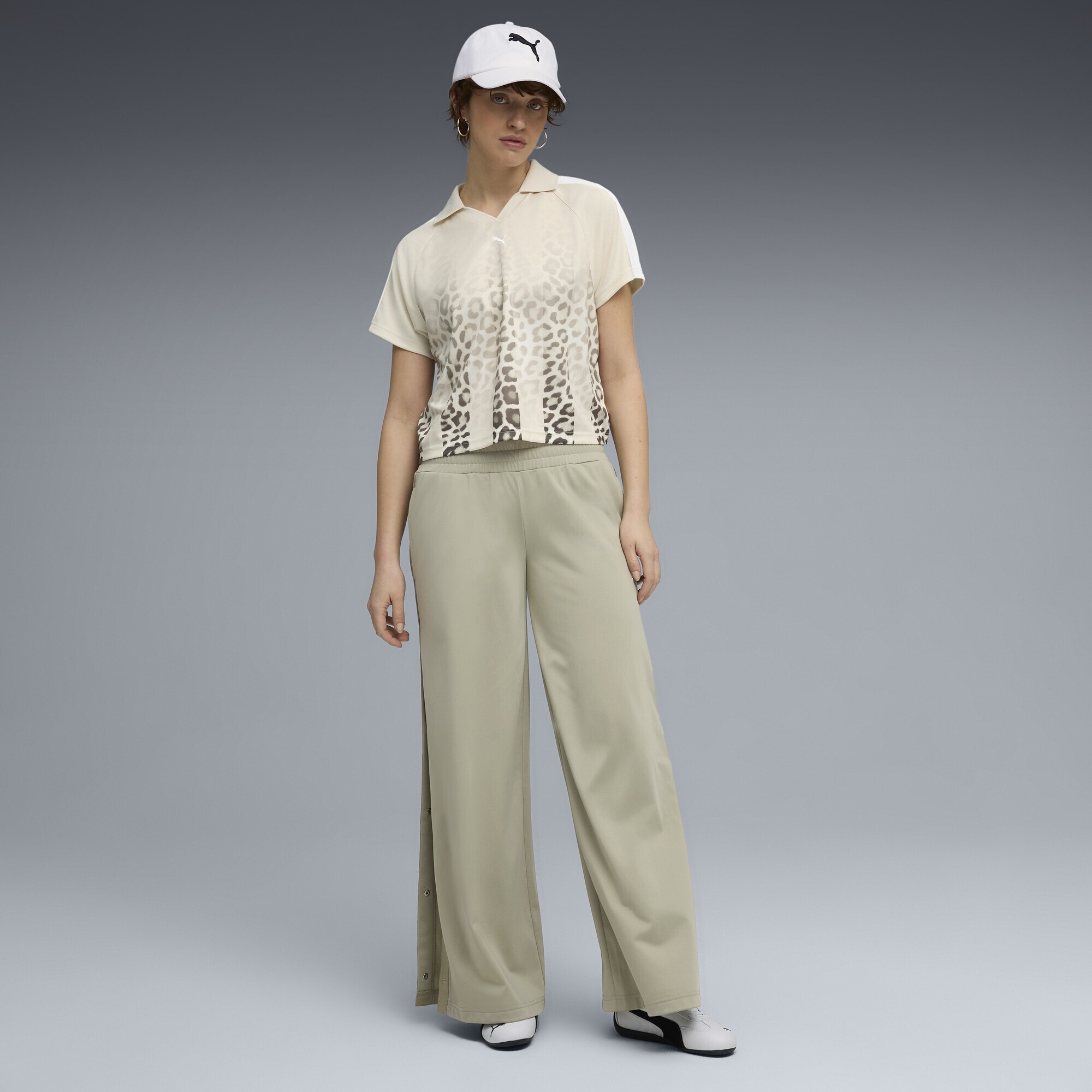 PUMA Sporthose »WARDROBE Essentials Low Rise Popper Hose Damen«