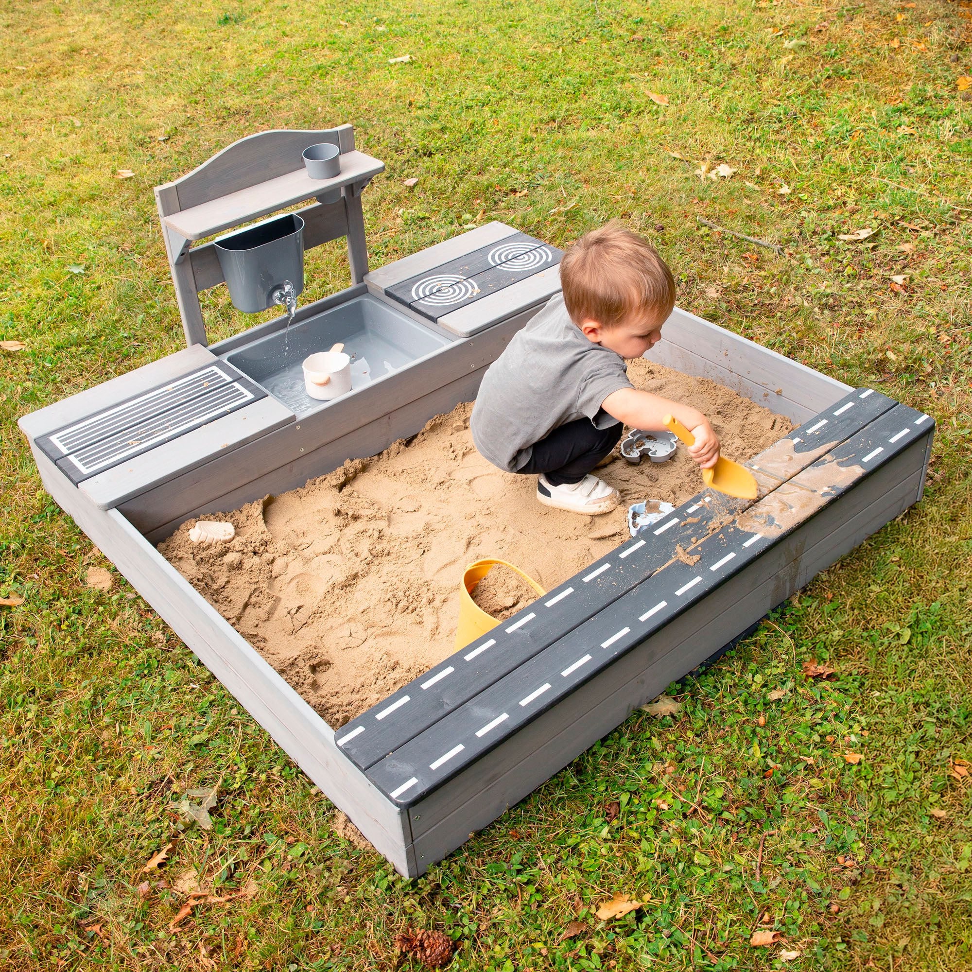 roba® Sandkasten »117 x 118 x 54 cm, mit Matschküche, grau«, FSC® - schützt Wald