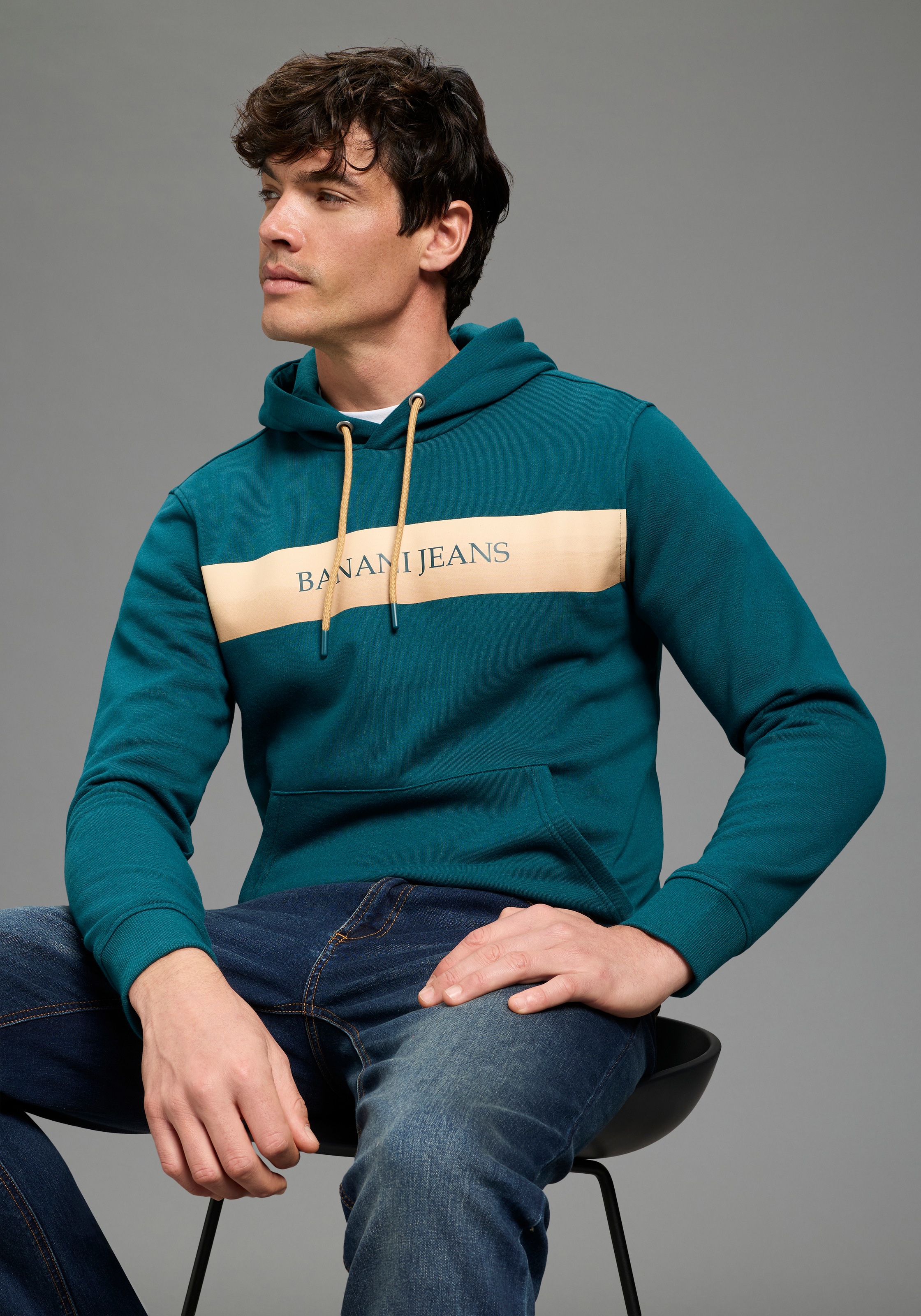 Bruno Banani Kapuzensweatshirt, mit Kapuze und Kordelzügen, mit Kängurutasc günstig online kaufen