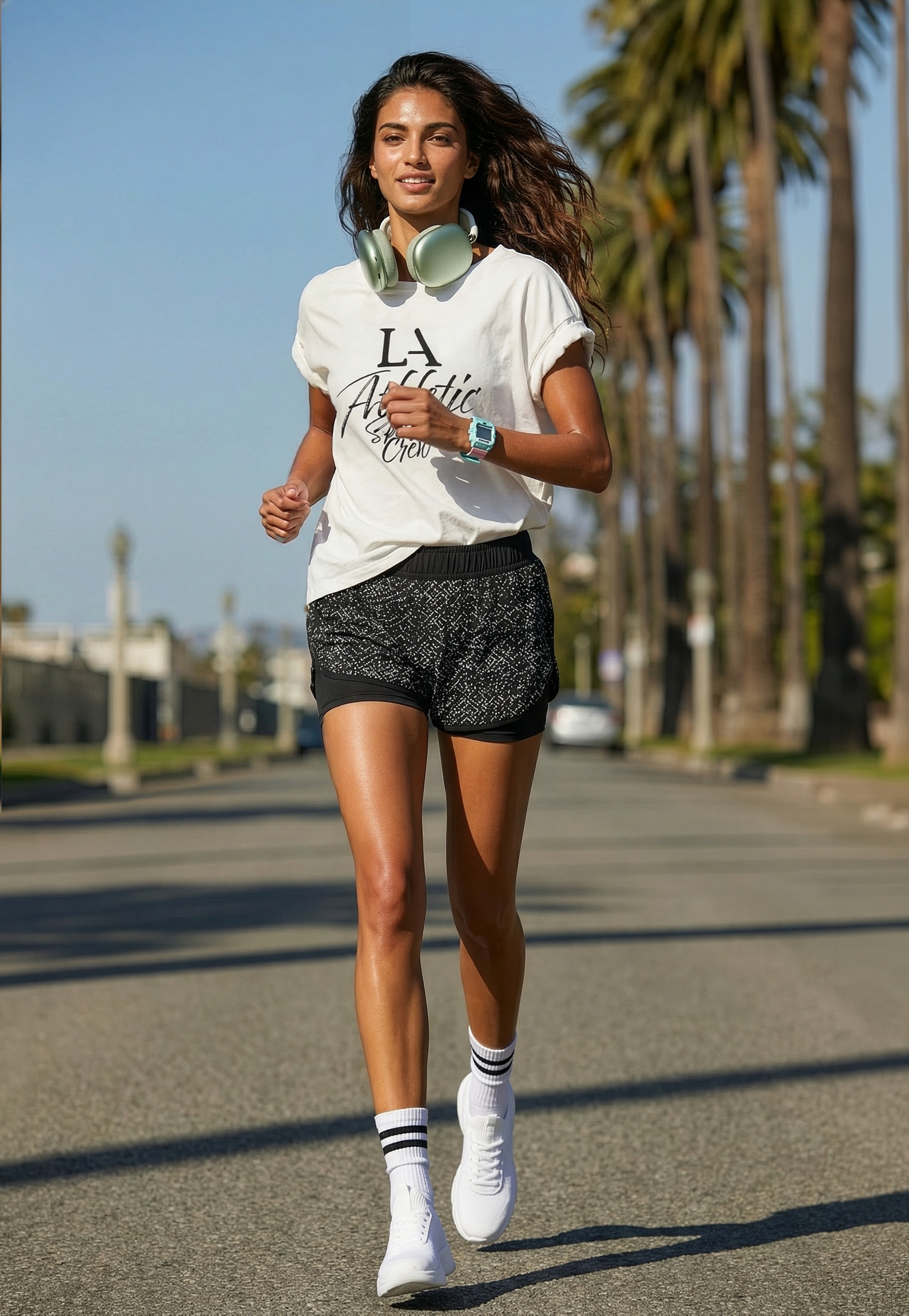 LASCANA ACTIVE 2-in-1-Shorts  im Layer-Design mit reflektierendem Material