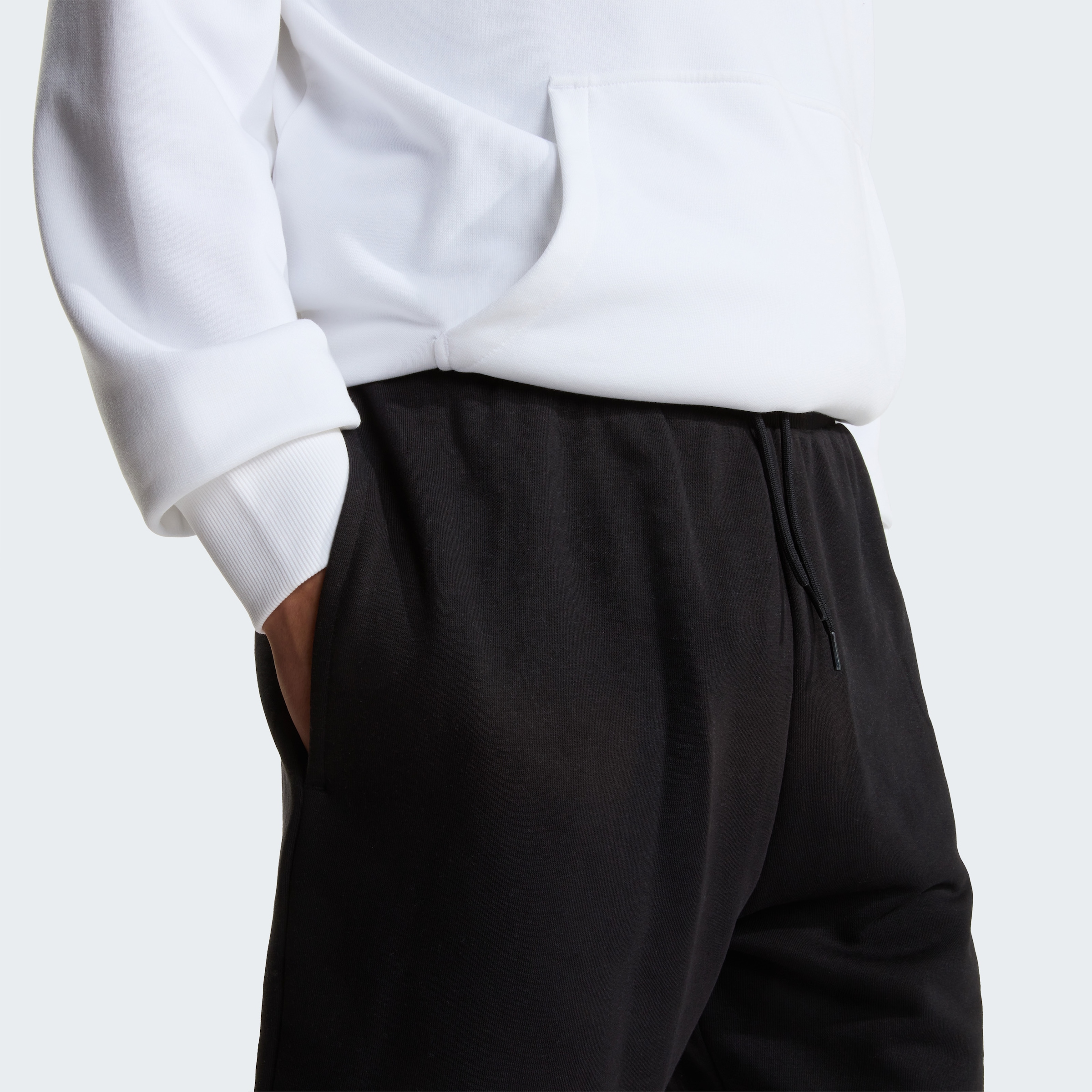 The North Face Sweatshorts »M SIMPLE DOME LIGHT REGULAR SHORTS«  aus Baumwolle, sportlicher Stil, lockere Passform