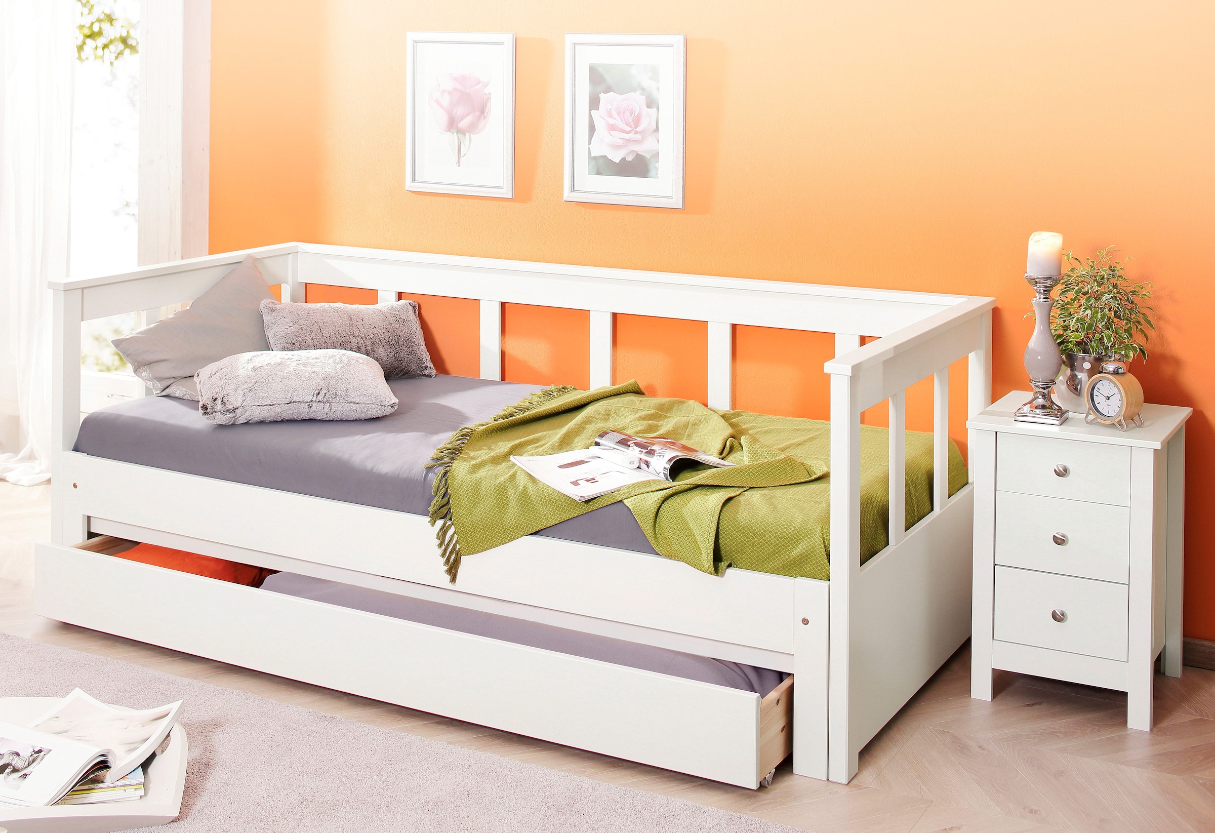 Home affaire Daybett »"AIRA" skandinavisches Design, ideal fürs Jugend- oder Gästezimmer«, Gästebett, mit ausziehbarer Liegefläche, zertifiziertes Massivholz