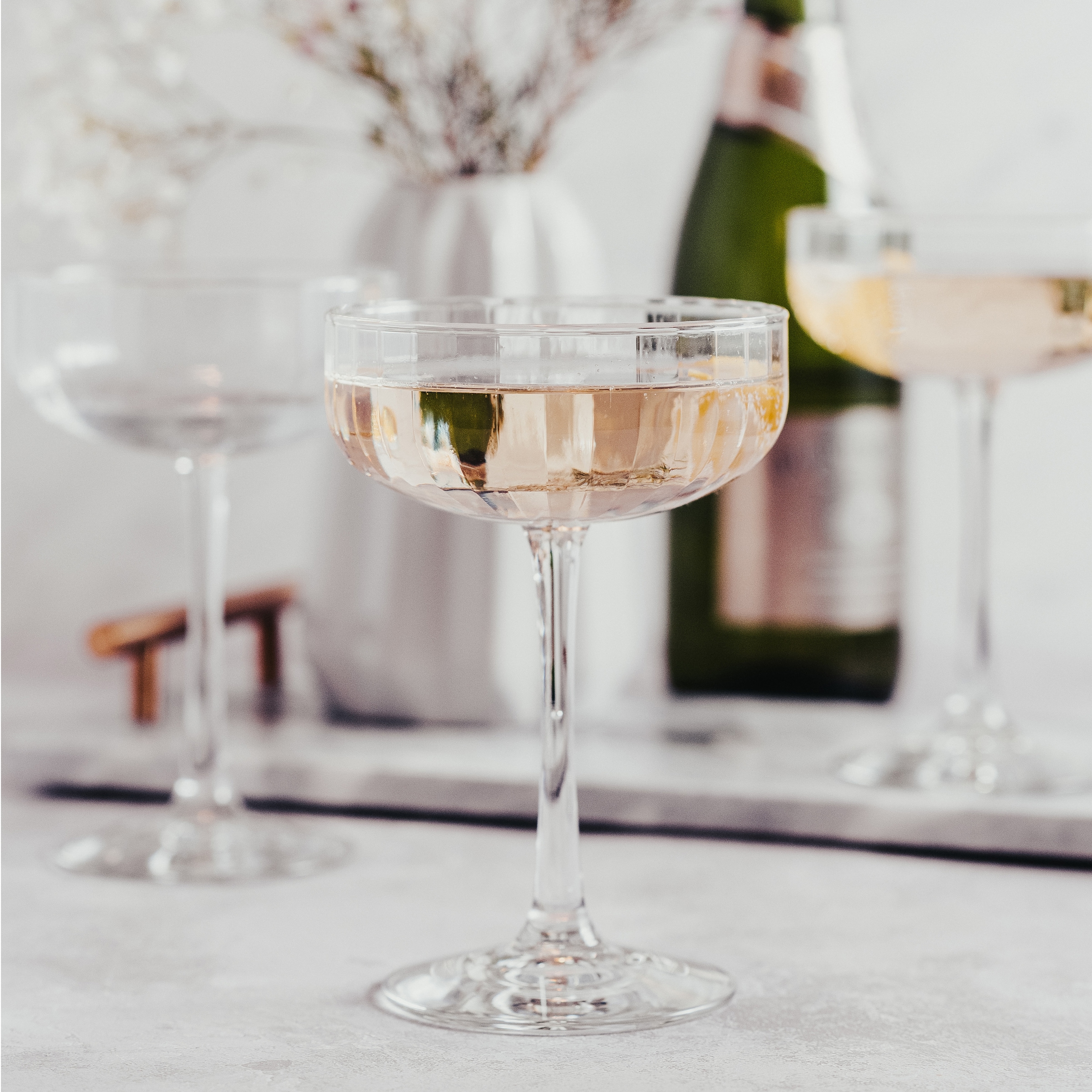 LIBBEY Champagnerglas »Libbey Trinkglas, 12er Set -LINEAR-«, (Set, 12 tlg.), 251 ml, hochwertig verarbeitet, im modernen Design