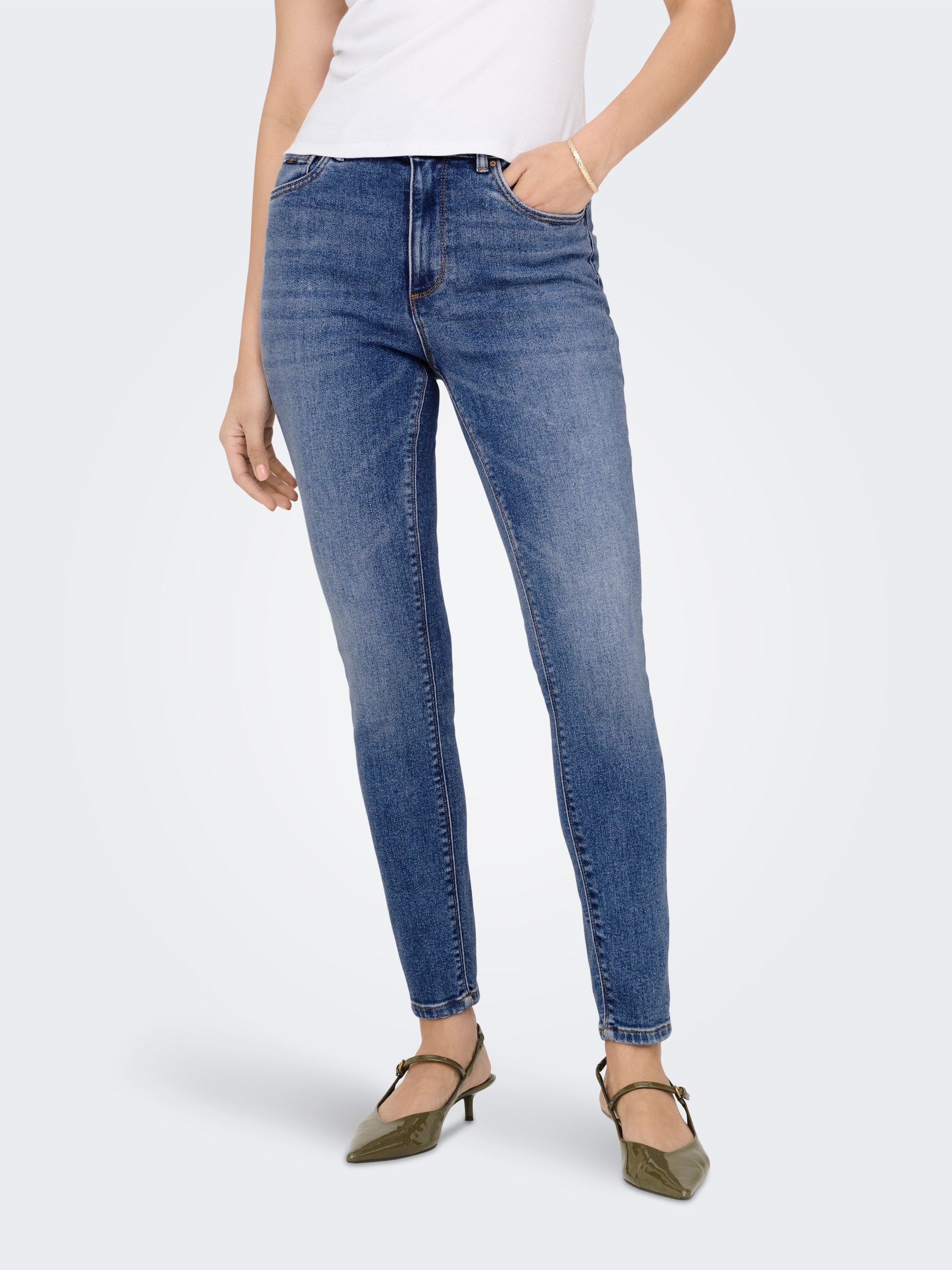 Skinny-fit-Jeans ONLY "ONLMILA HW SK ANK DNM BJ13994 NOOS", Damen, Gr. 32, Länge 30, medium blau denim, Denim/Jeans, Obermaterial: 94% Baumwolle, 4% Polyester, 2% Elasthan, unifarben, skinny fit knöchelfrei, Jeans, Baumwollmischung, skinny fit