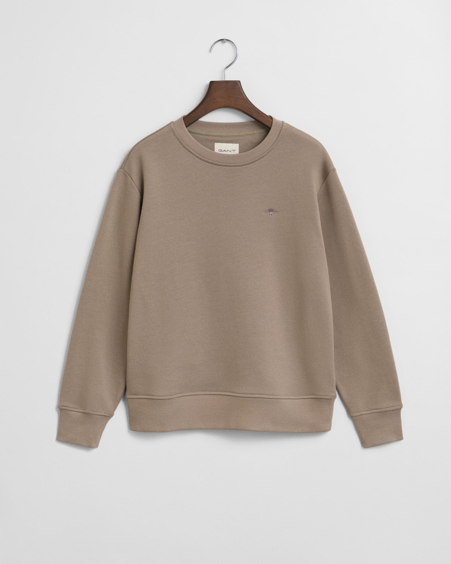 Gant Sweatshirt "SHIELD C-NECK SWEAT" Grafische GANT-Stickerei auf der Brus günstig online kaufen