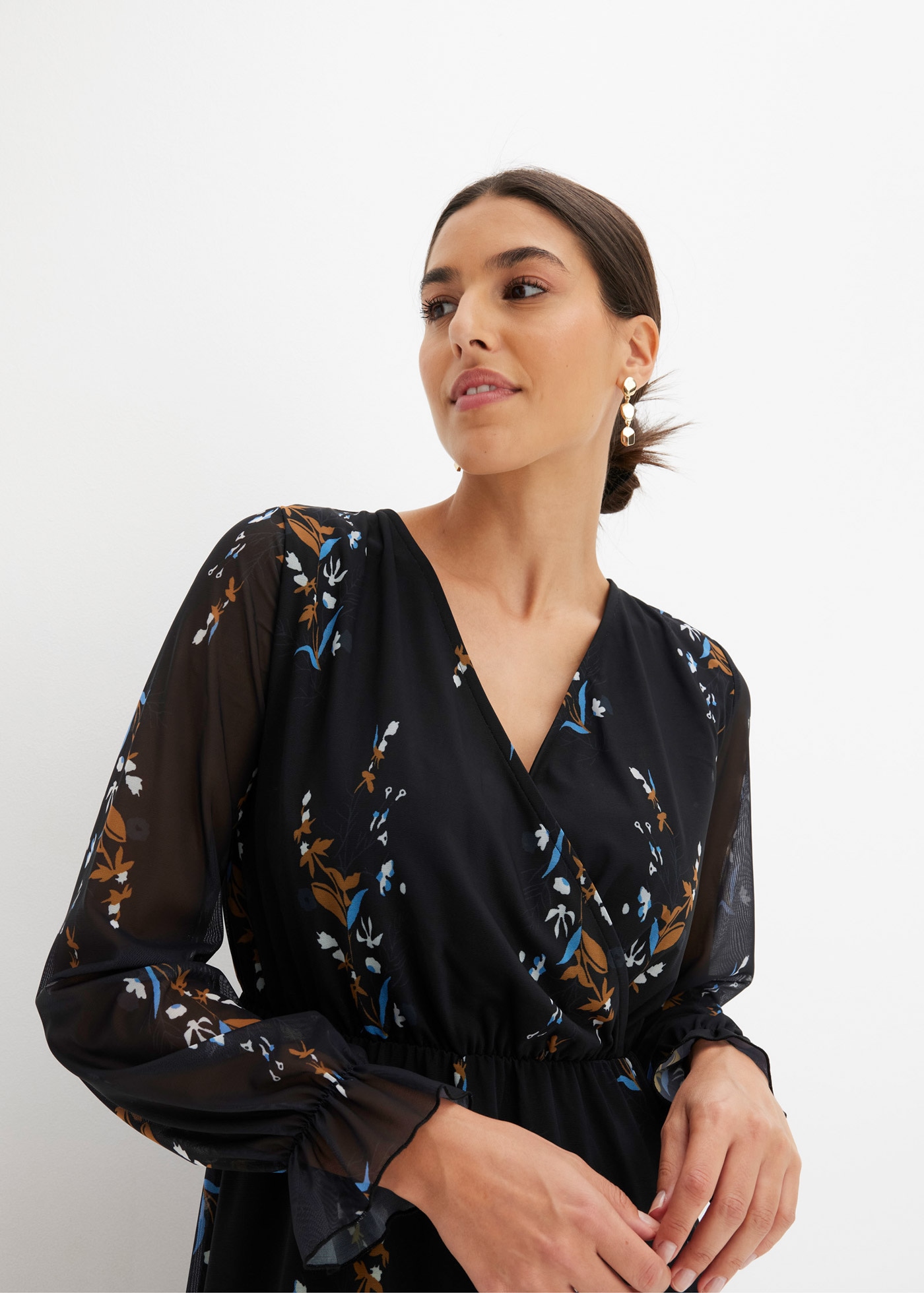 bonprix Minikleid mit langem Arm, aus Polyester und Elasthan, mit floralem Print