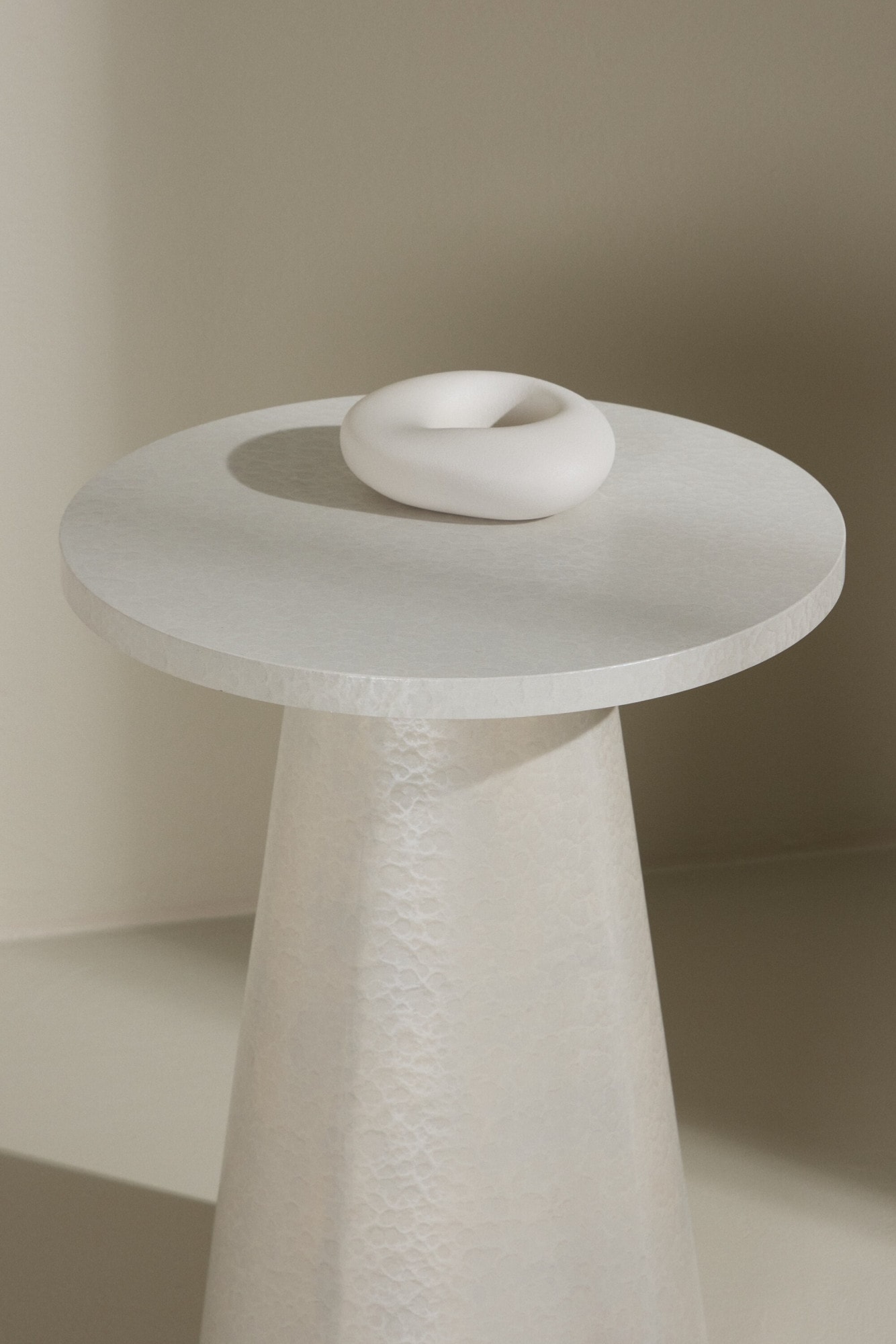 Venture Home Beistelltisch »Lanzo, kompakte Ablage für den täglichen Einsatz« Ablagetisch rund, skandinavisch, stabil (35x35 cm)