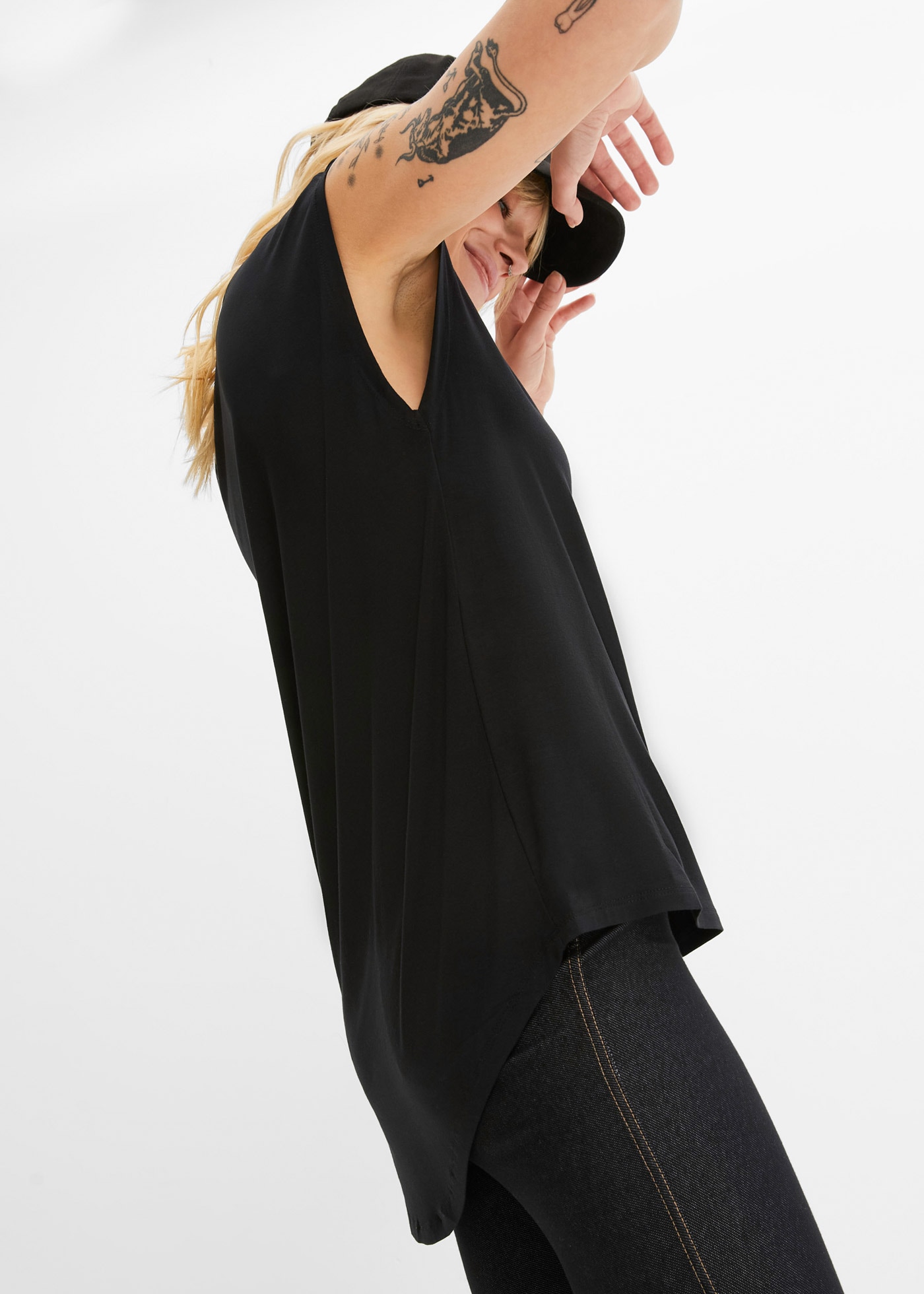 bonprix Vokuhila-Shirt »Vokuhila-Shirt aus fließendem Viskosemix« lockere Passform, Rundhals-Ausschnitt, aus Viskosemix, Casual Stil