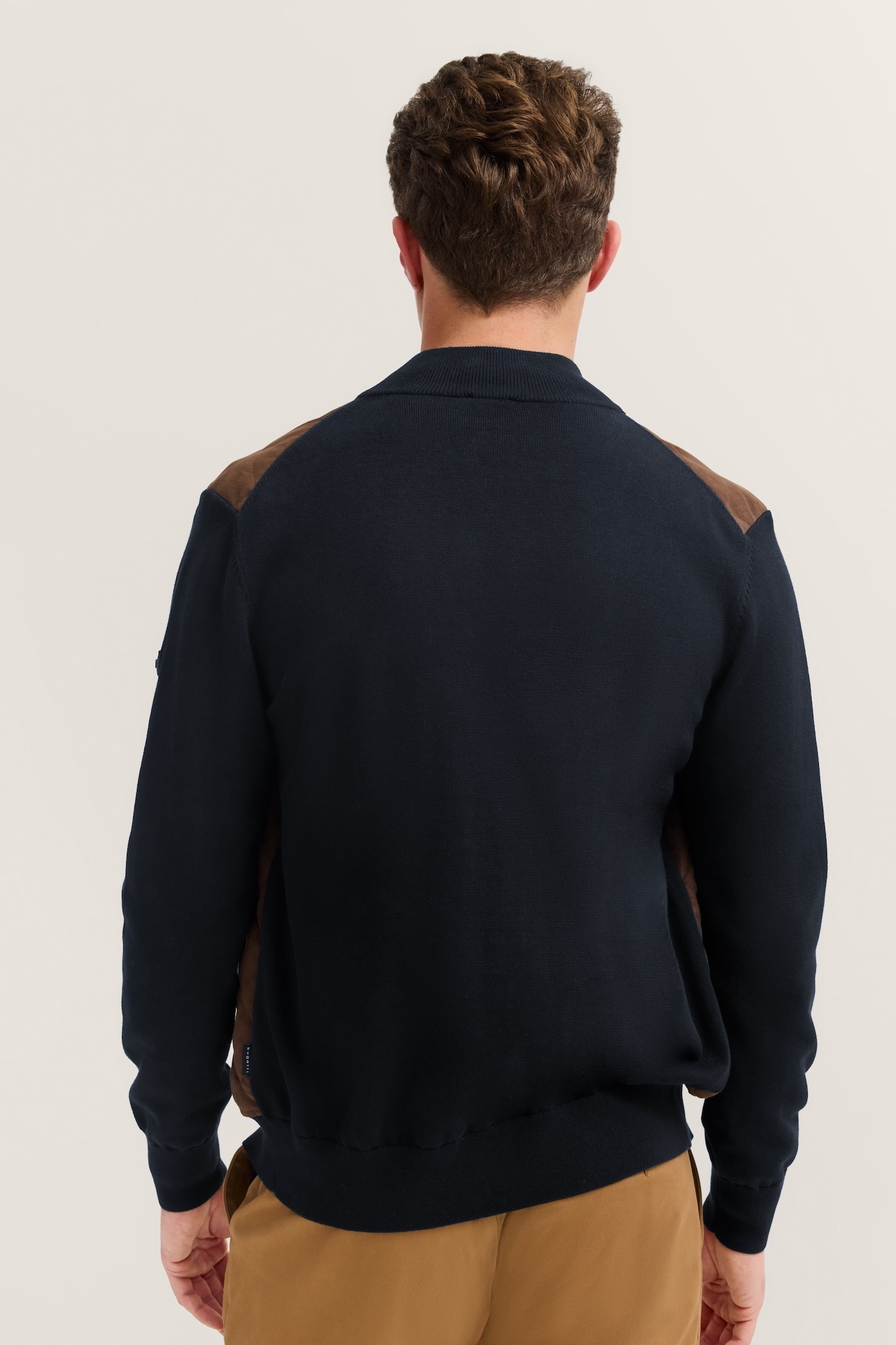 bugatti Strickjacke »Regular Fit«, mit Velour-Front & Stehkragen