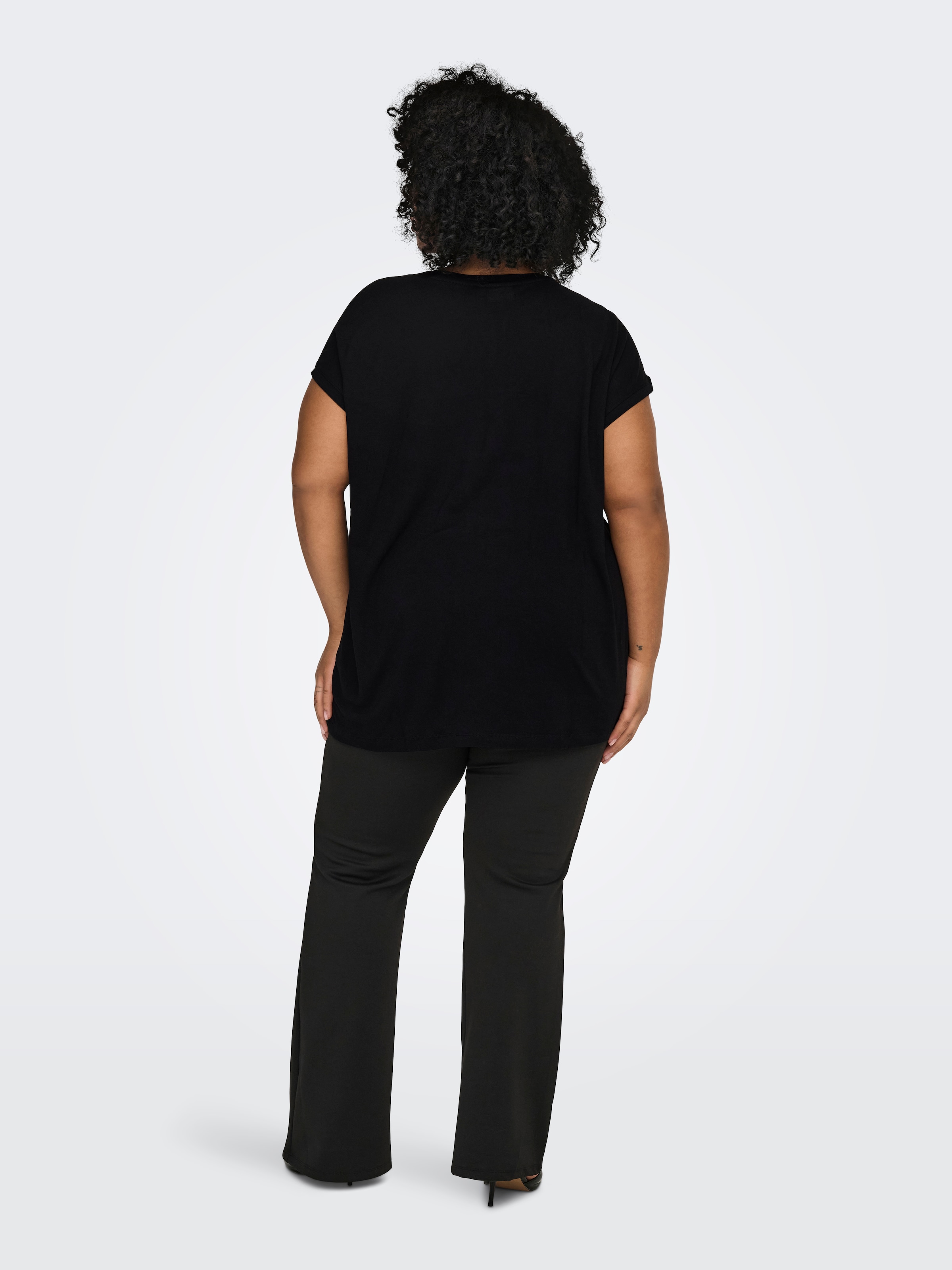 ONLY CARMAKOMA Longshirt »CARFLAKE« vorn in Spitzenoptik