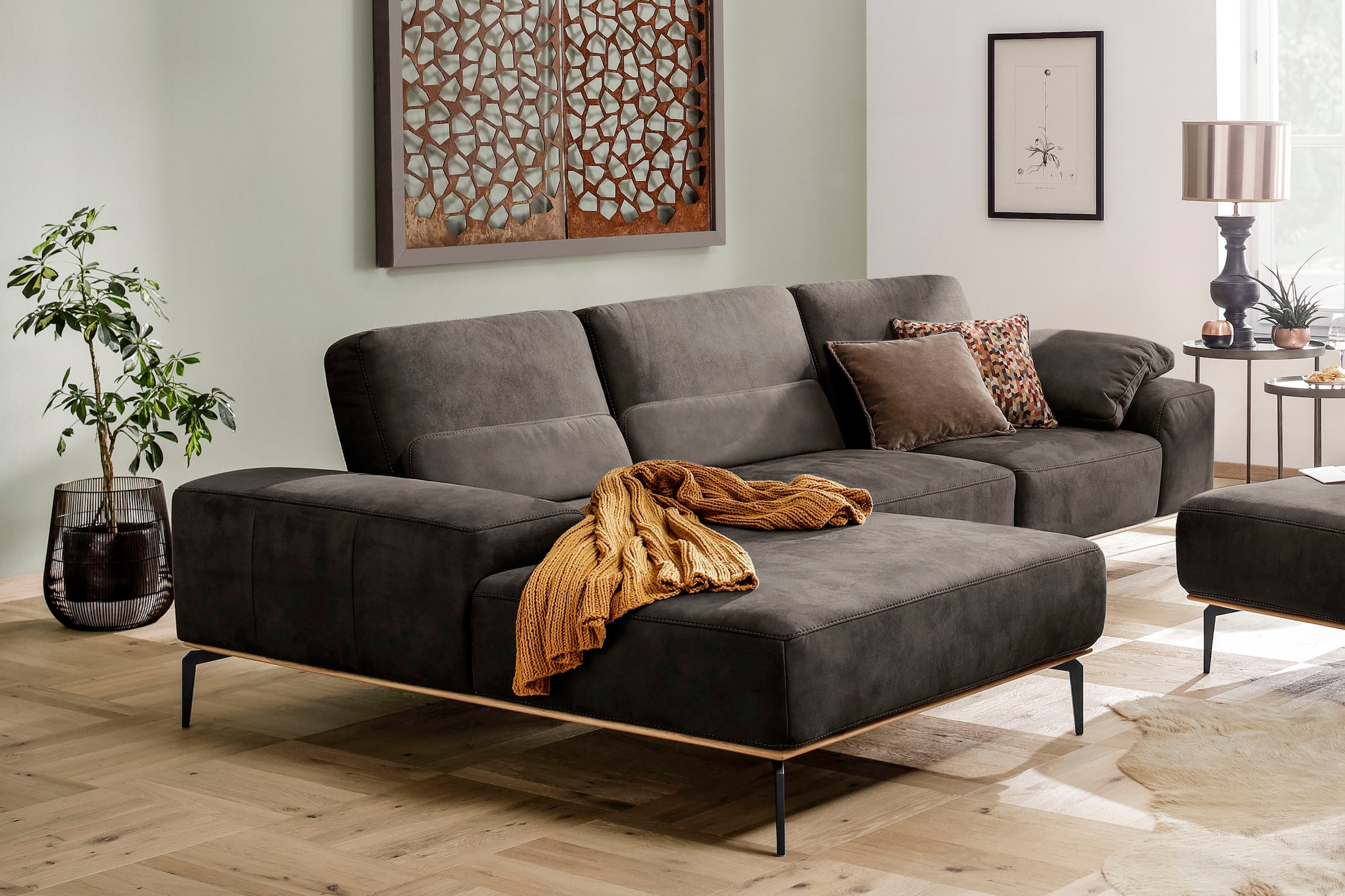 W.SCHILLIG Ecksofa "run, Designsofa mit tollem Sitzkomfort, bequem, L-Form" mit Holzsockel, Füße in Schwarz pulverbeschichtet, Breite 319 cm