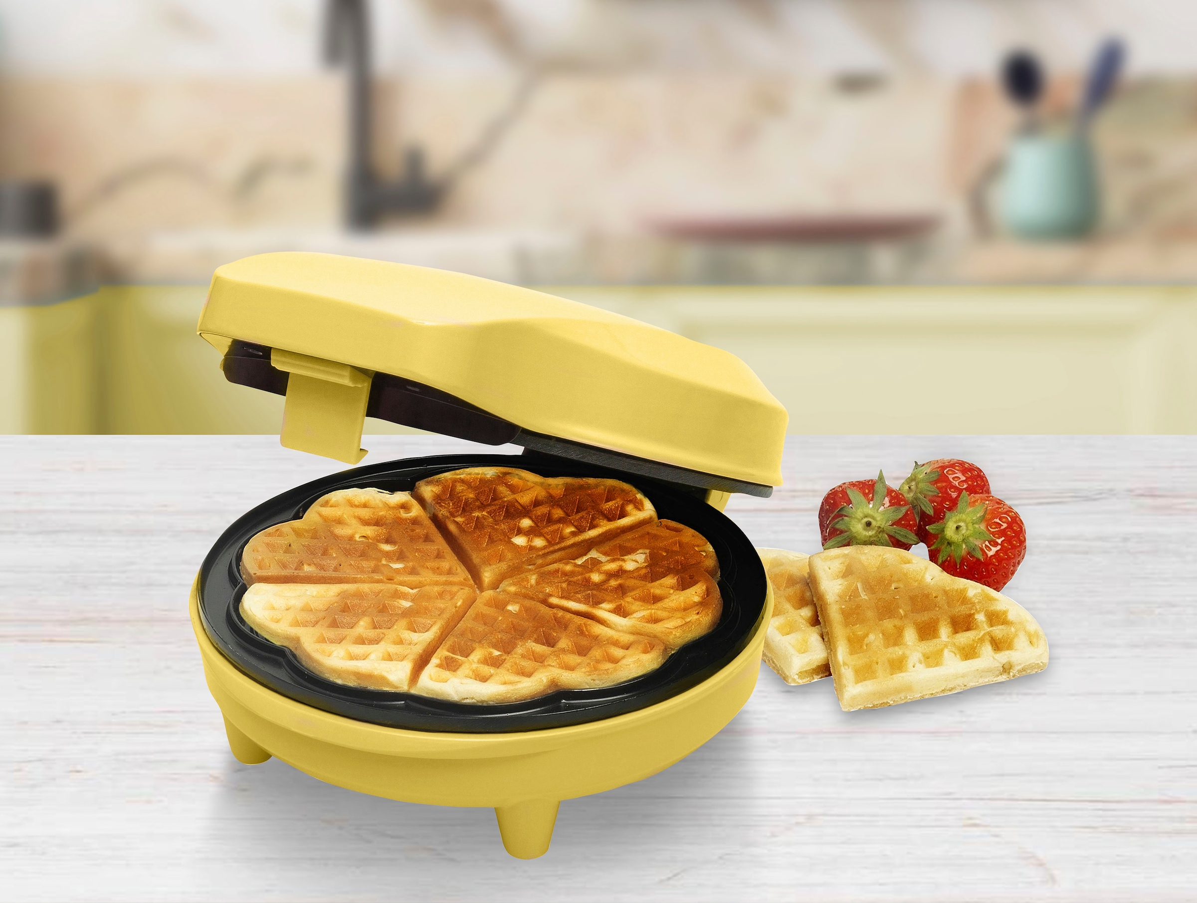 bestron Waffeleisen »ASW217«, 700 W, für klassische Herzwaffeln, mit Antihaftbeschichtung, Retro Design