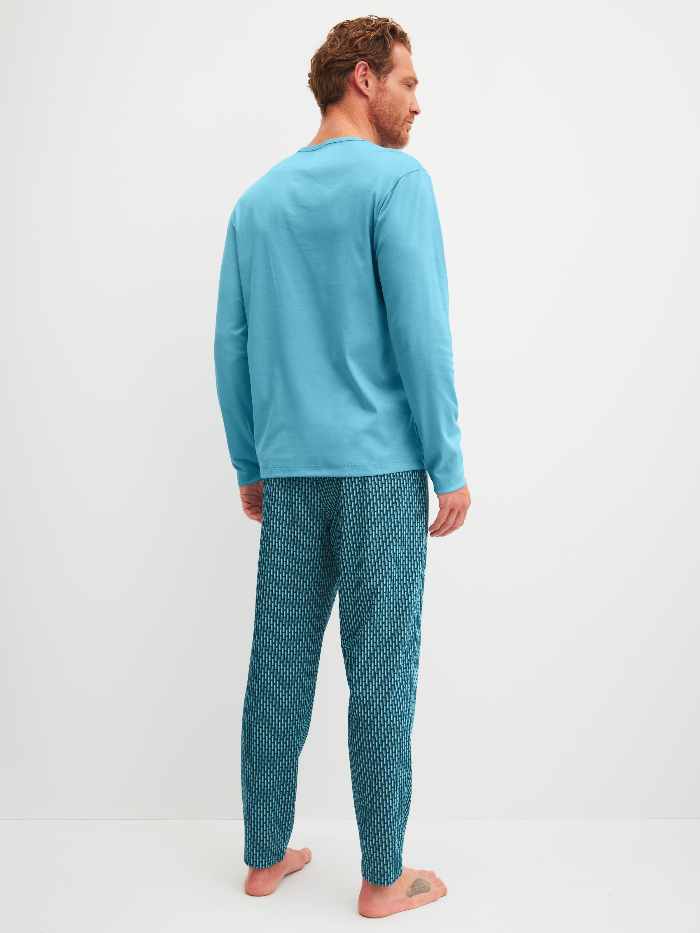 CALIDA Schlafanzug »Relax Streamline 1« 2 tlg. mit praktischem V-Ausschnitt