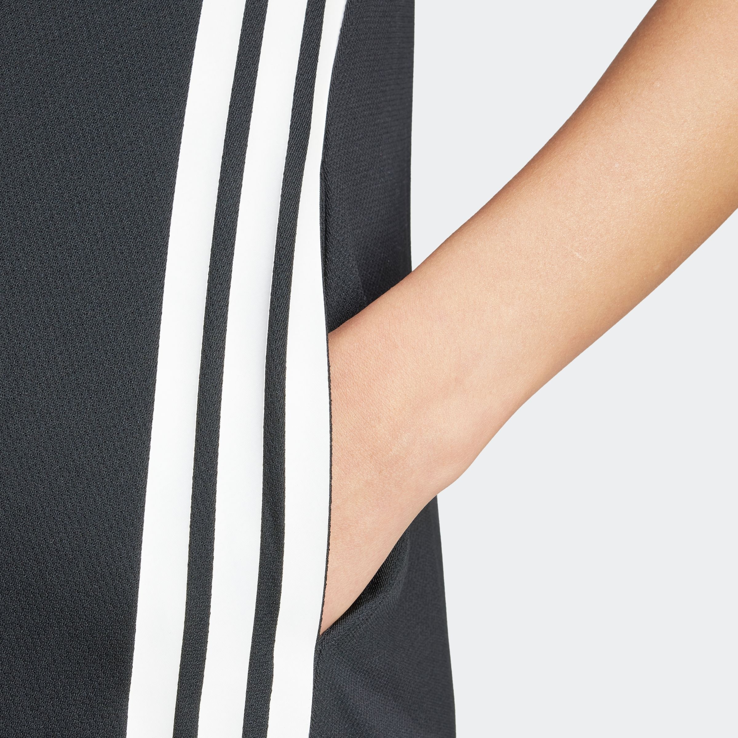 adidas Sportswear Shirtkleid "W TIRO Q2 DRE", (1 tlg.) günstig online kaufen