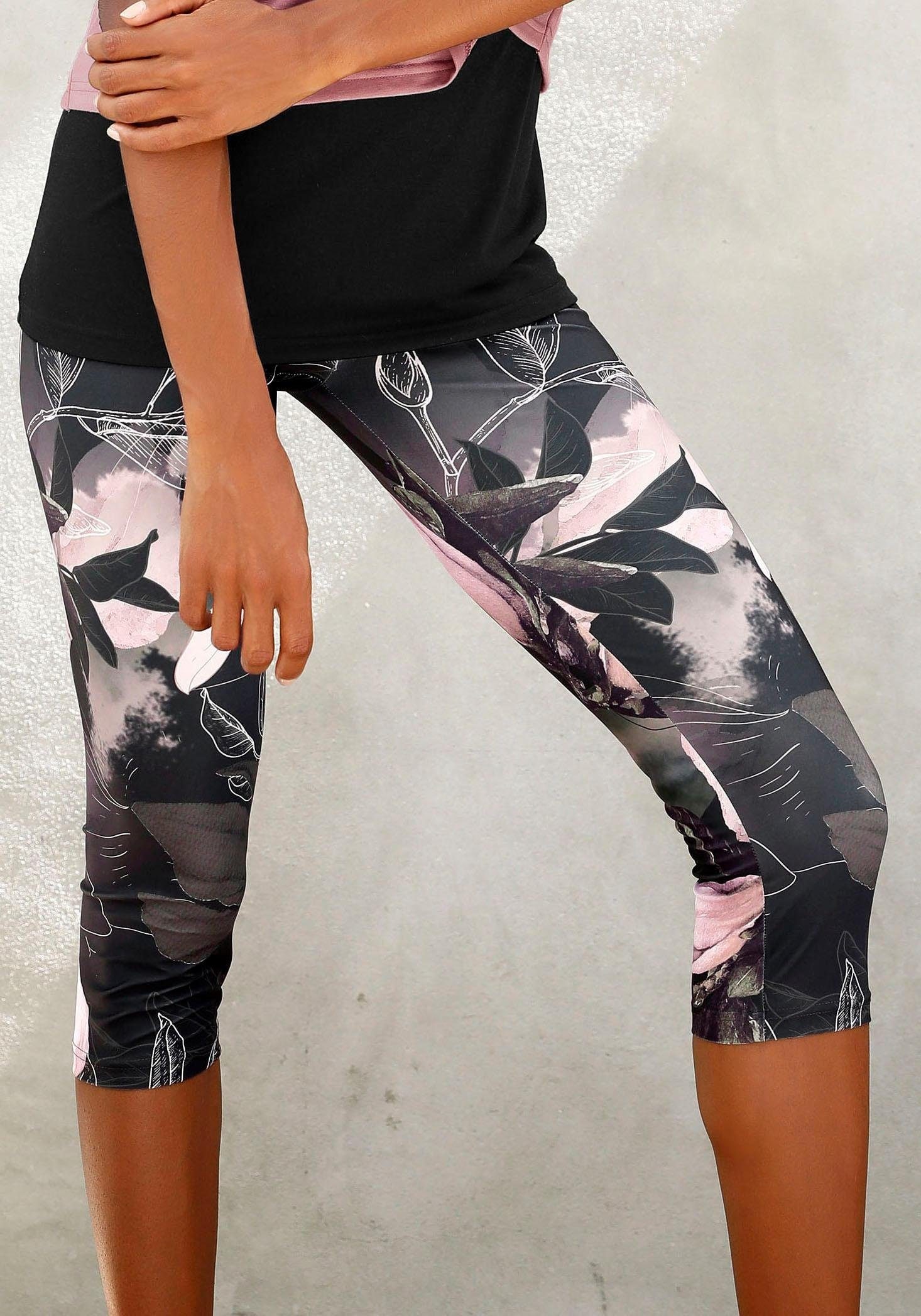 LASCANA ACTIVE Caprileggings »Tropical« su abstraktus...