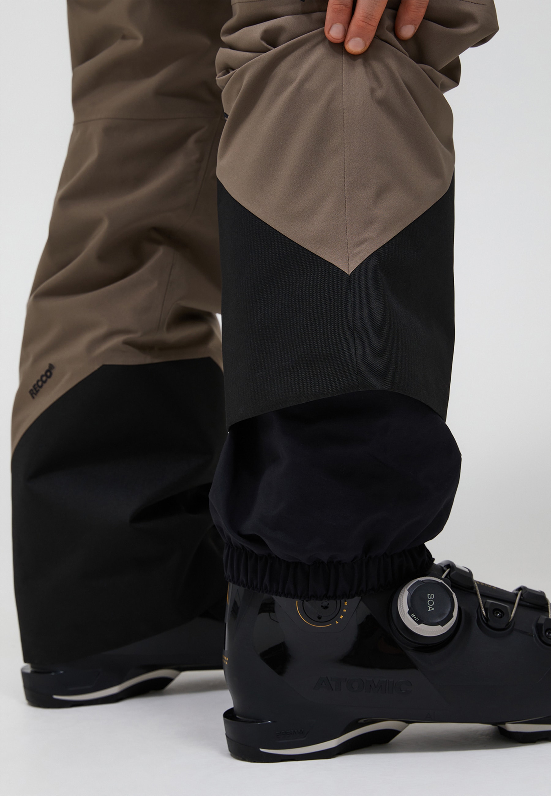 Peak Performance Skihose »M Hipe® 2l Insulated Shell Ski Pants«  mit sportivem Design