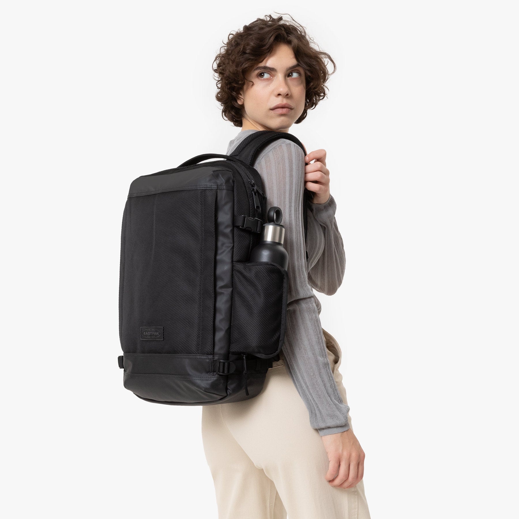 Eastpak Laptoprucksack »TECUM M« Unisex Businessrucksack mit vestellbaren Tragegurten
