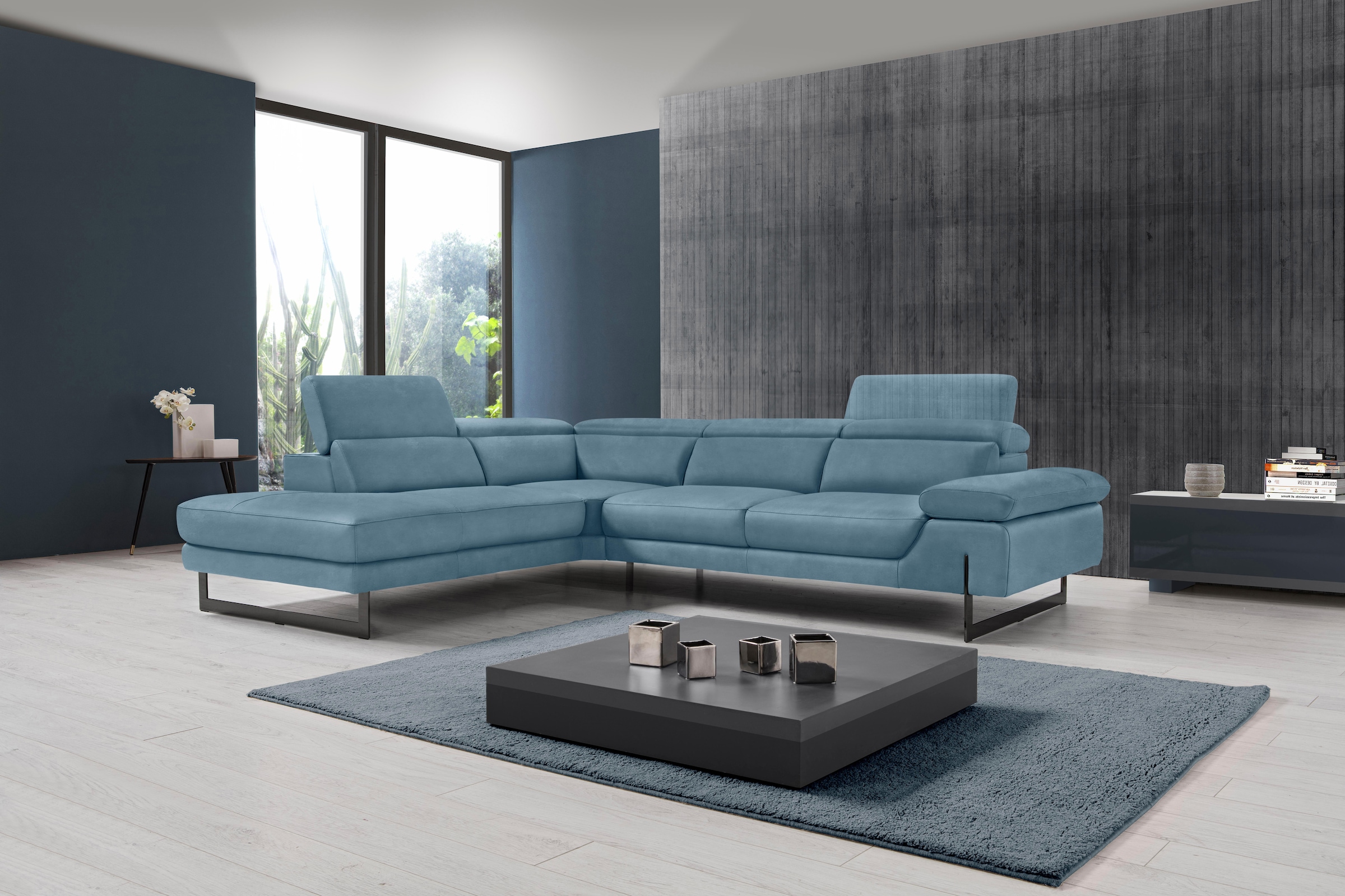 Egoitaliano Ecksofa "Queenie, extravagantes Sofa mit erstklassigem Sitzkomfort, L-Form" mit verstellbarer Armlehne und Kopfteilen für Wohlfühlkomfort