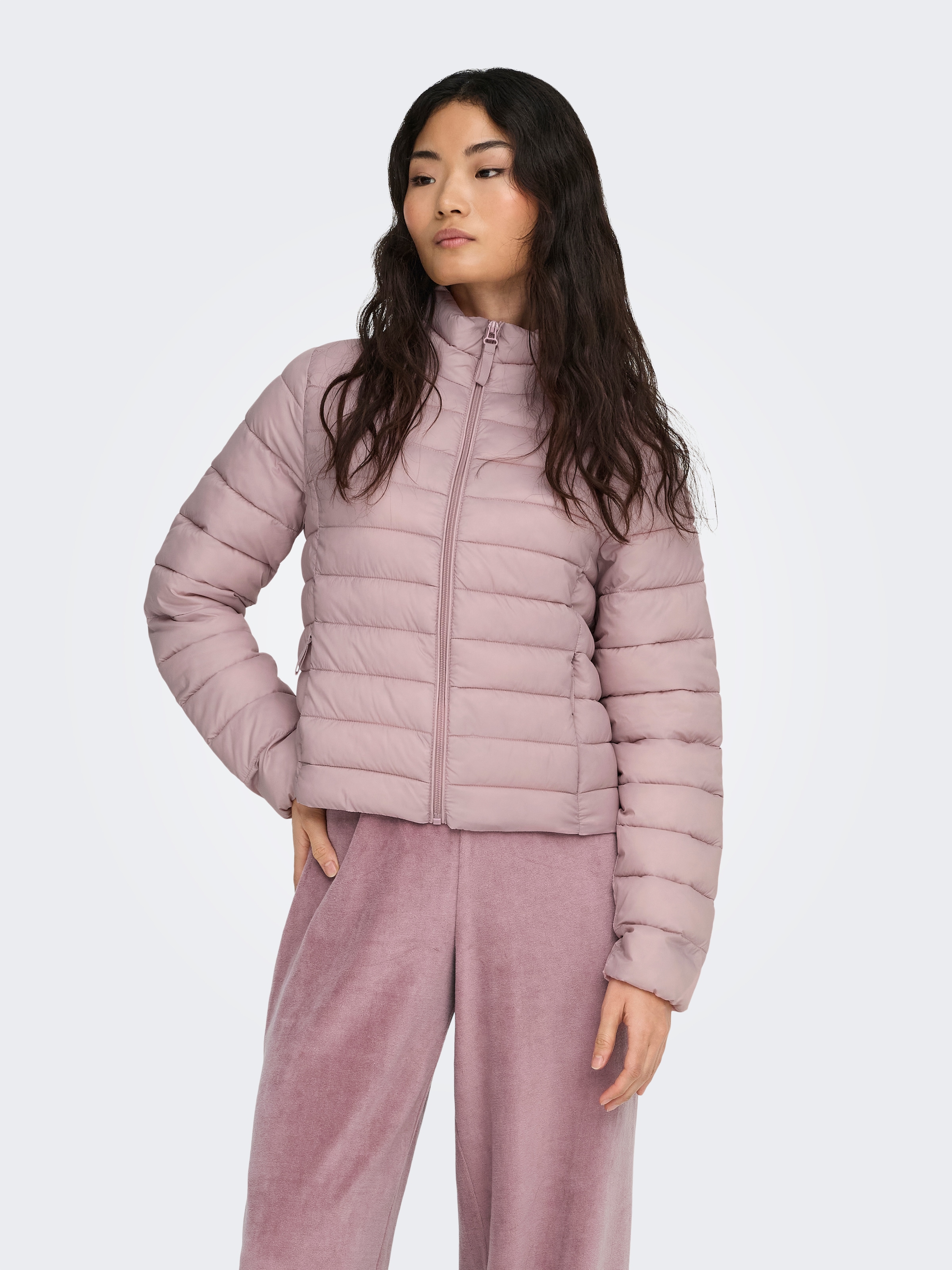 Steppjacke ONLY "ONLTAHIA LW QUILTED JACKET OTW NOOS", Damen, Gr. L, burnished lila, Steppware, Obermaterial: 100% Nylon, unifarben, regular fit kurz, eingefasste Kante, Jacken Steppjacke, Kunstfaser