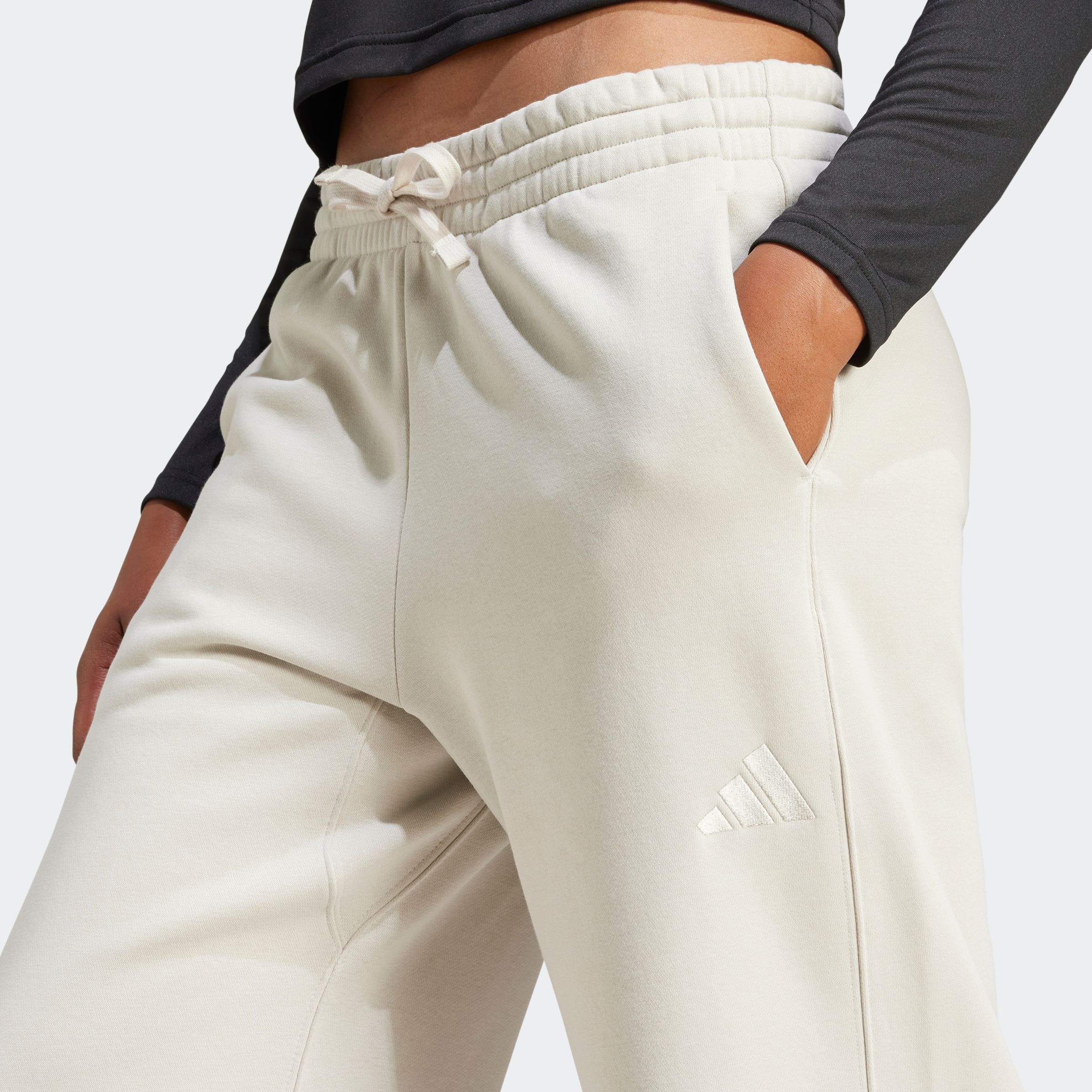 adidas Sportswear Sporthose »W ALL SZN T PT«, (1 tlg.)