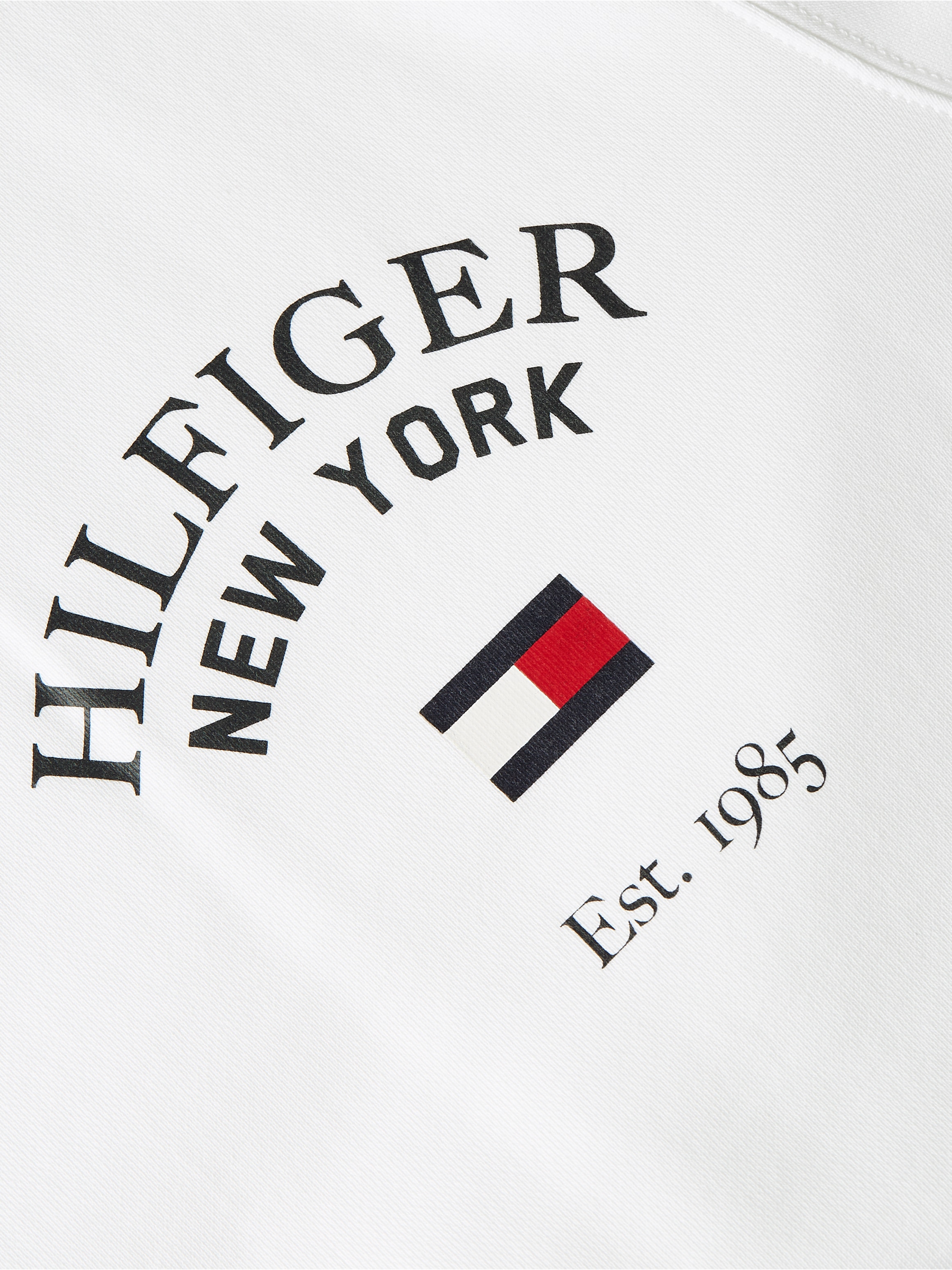 Tommy Hilfiger BAUR ▷ SWEATSHIRT«, der mit | ARCHED Logodruck modischem VARSITY Sweatshirt »WCC bestellen auf Brust