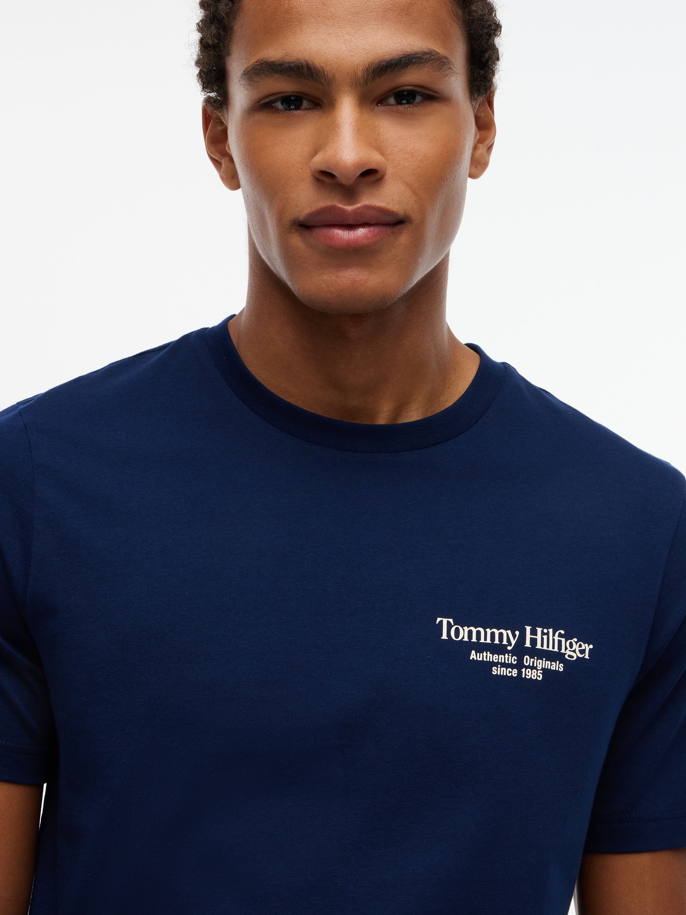 Tommy Hilfiger T-Shirt »BACK TEXT SEASONAL GRAPHIC« Jersey, normale Passform